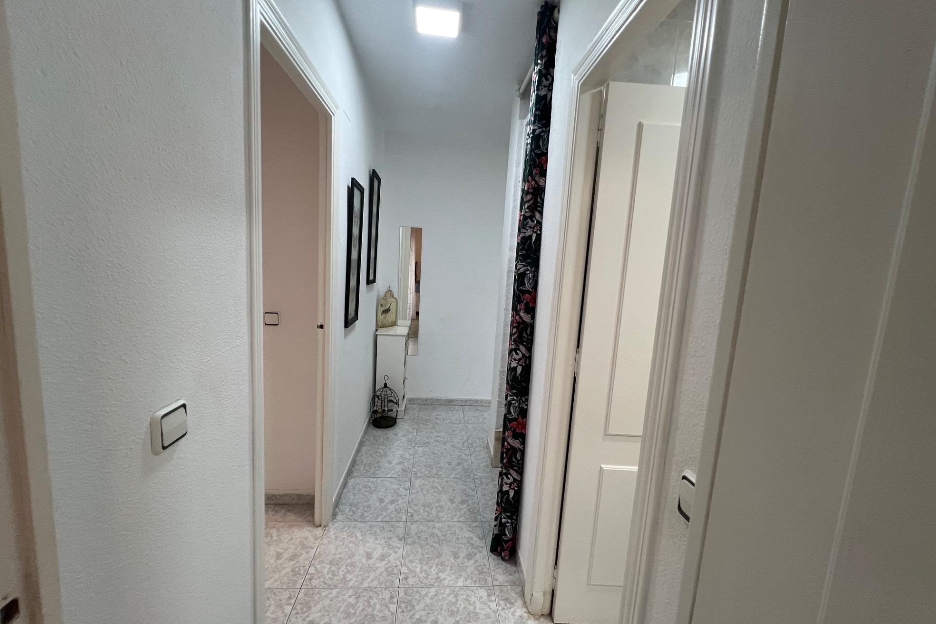 Resale - Chalet - Torrevieja - Aguas Nuevas