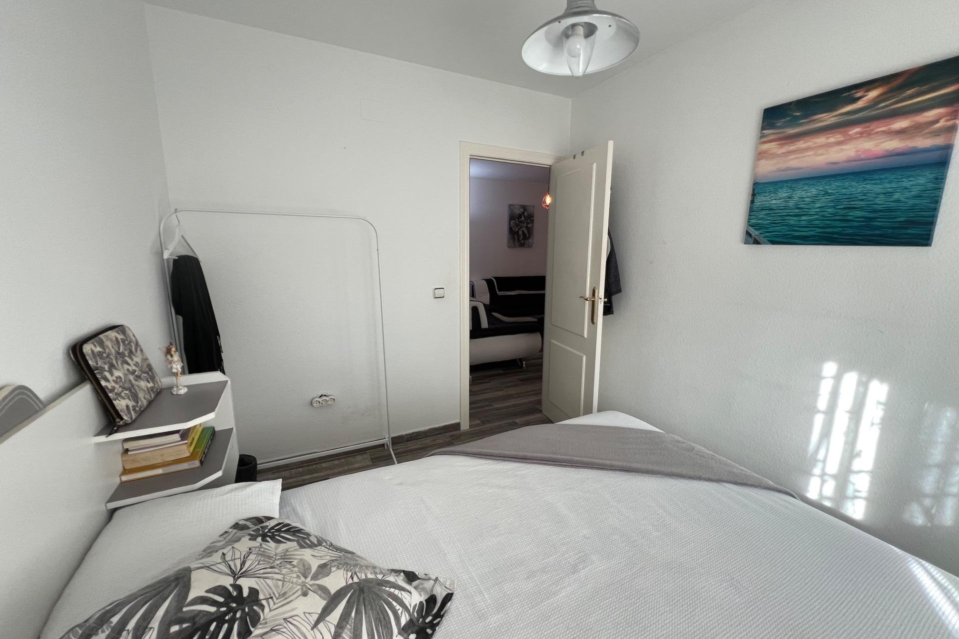 Resale - Chalet - Torrevieja - Aguas Nuevas