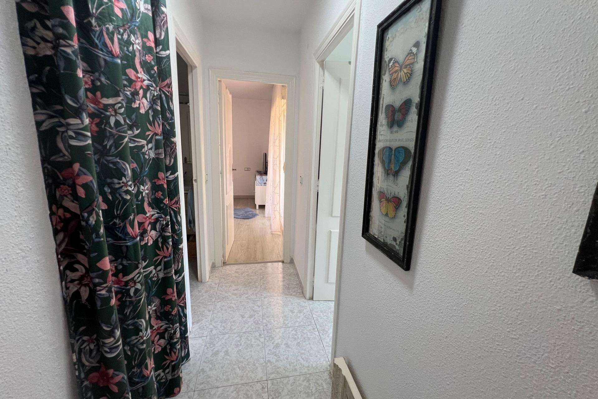 Resale - Chalet - Torrevieja - Aguas Nuevas