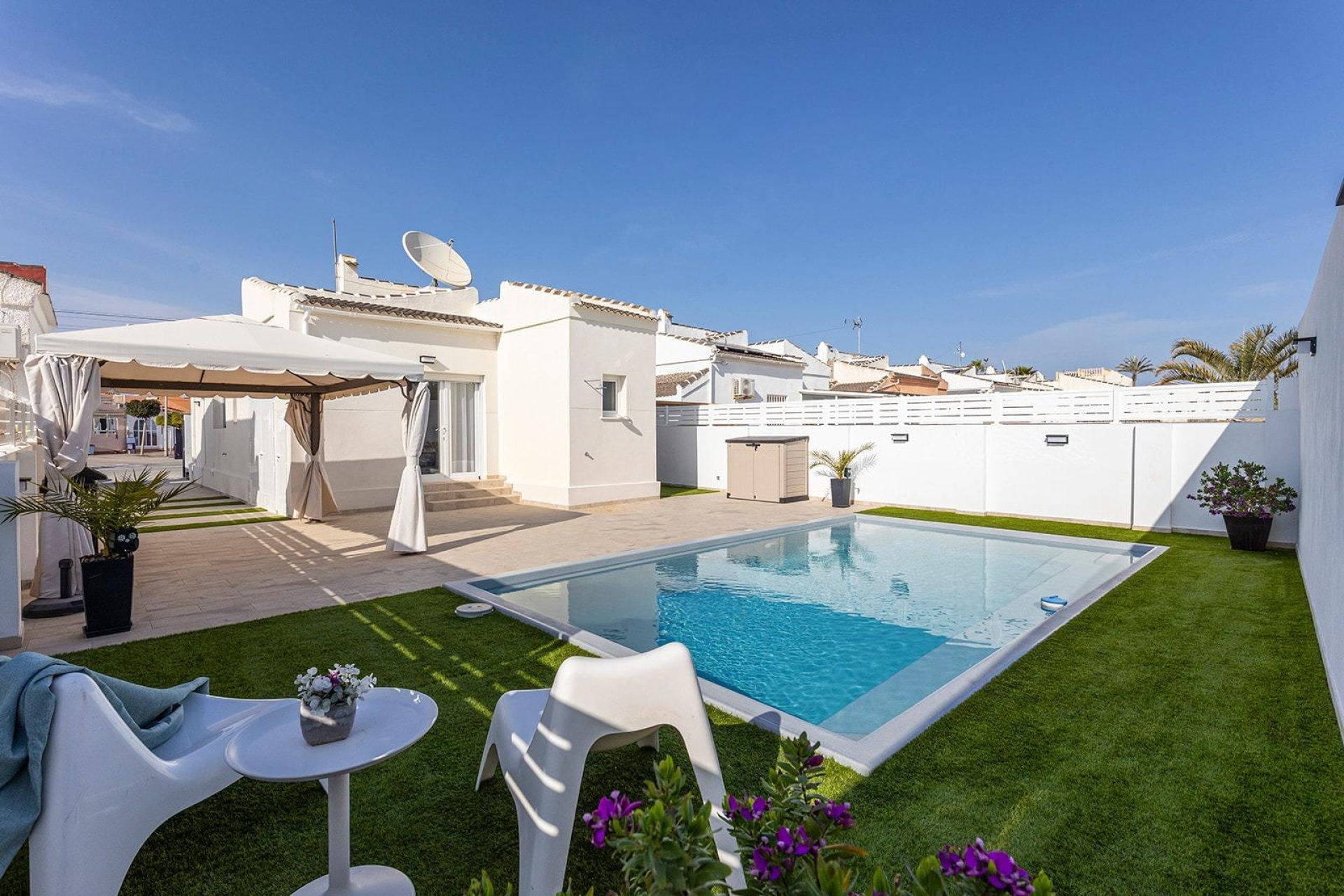 Resale - Chalet - Torrevieja - El chaparral