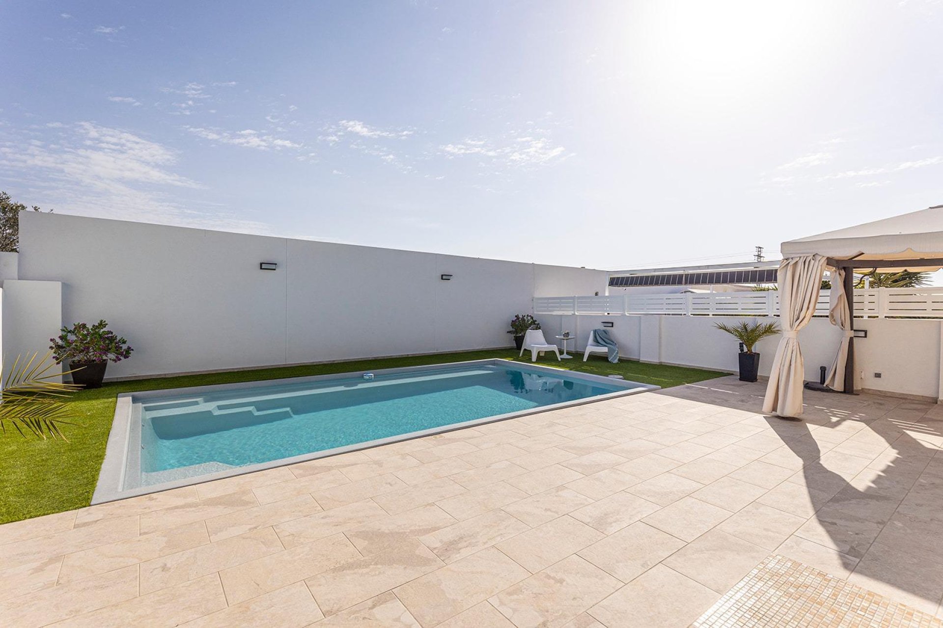 Resale - Chalet - Torrevieja - El chaparral