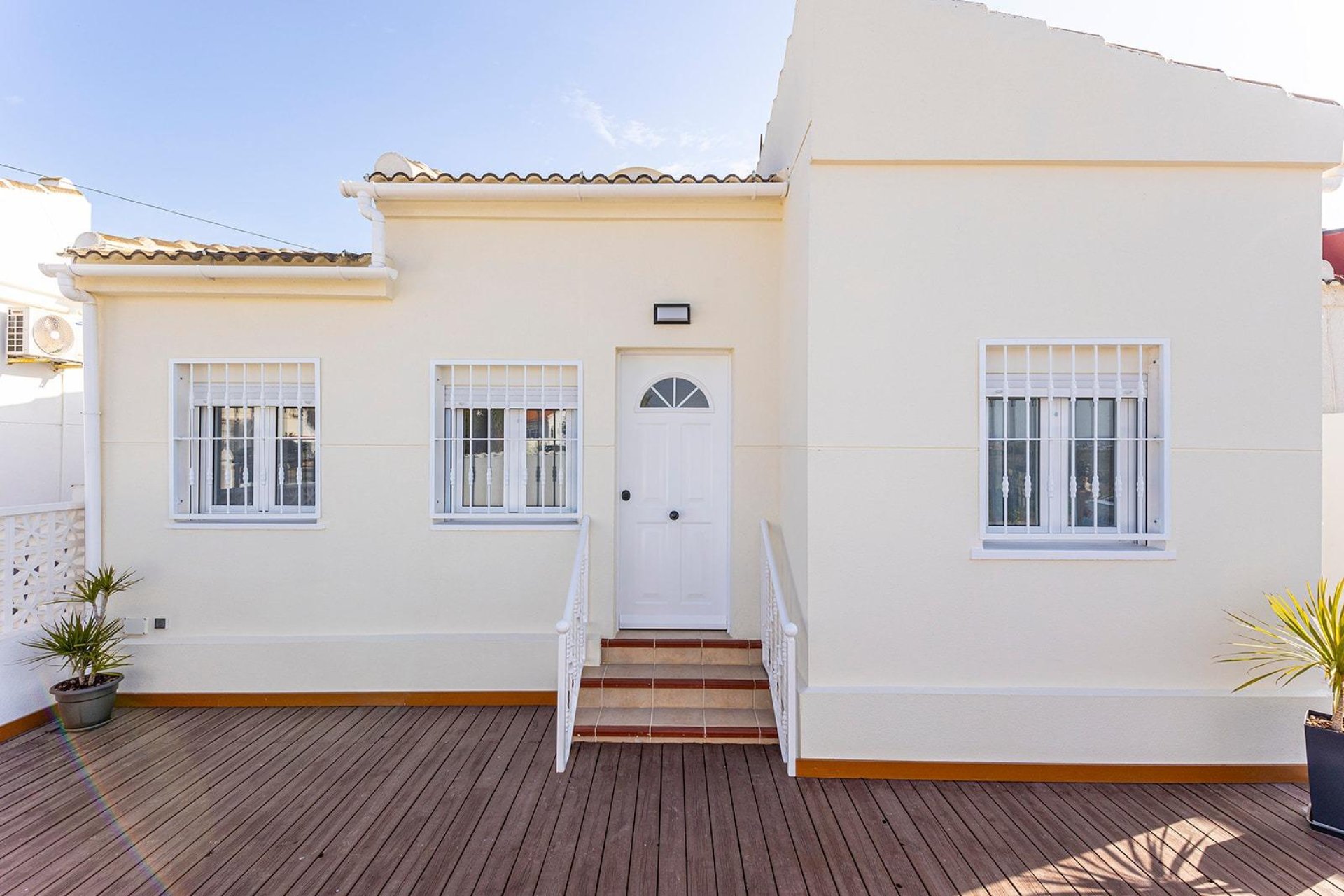 Resale - Chalet - Torrevieja - El chaparral