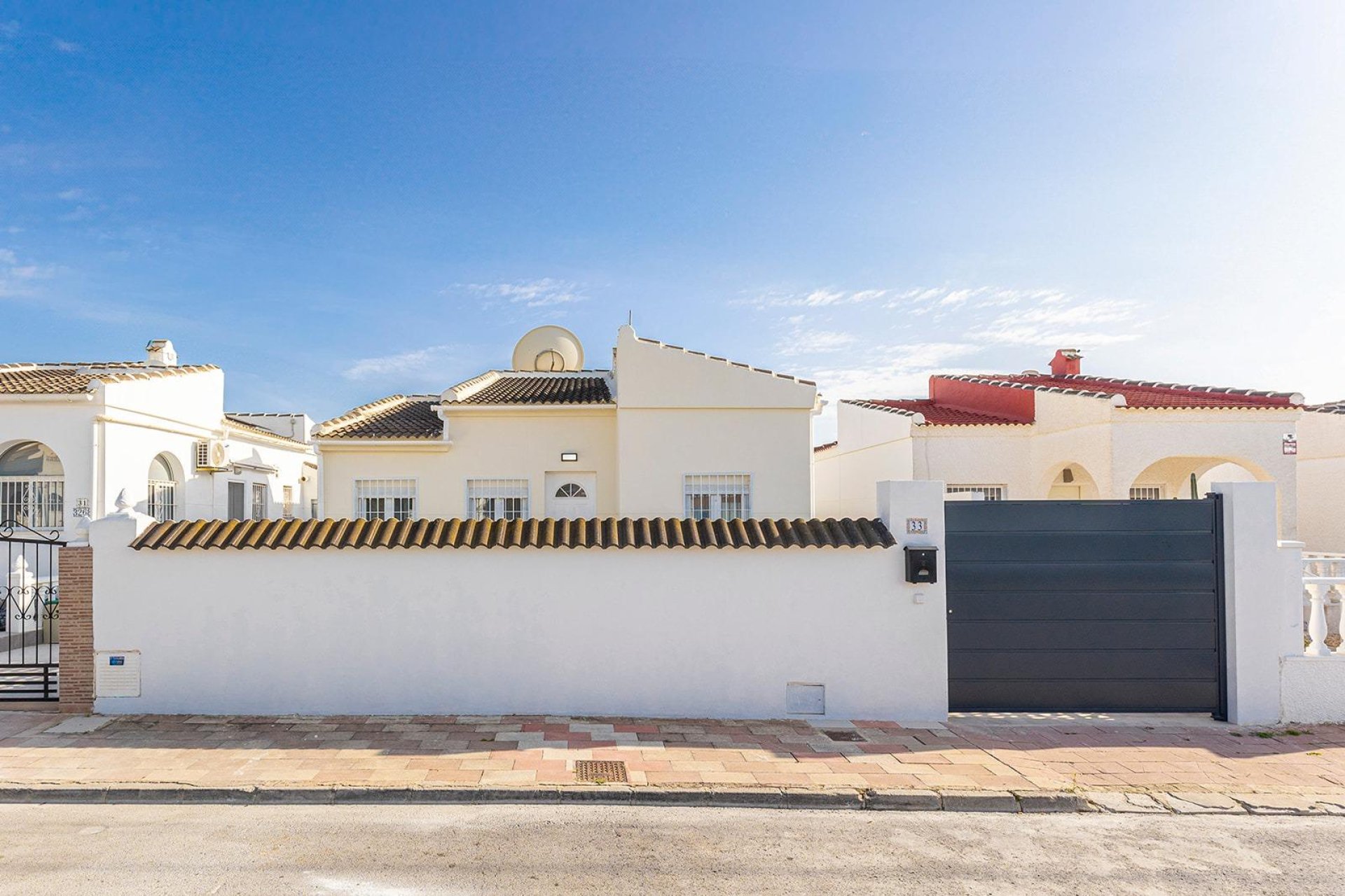 Resale - Chalet - Torrevieja - El chaparral