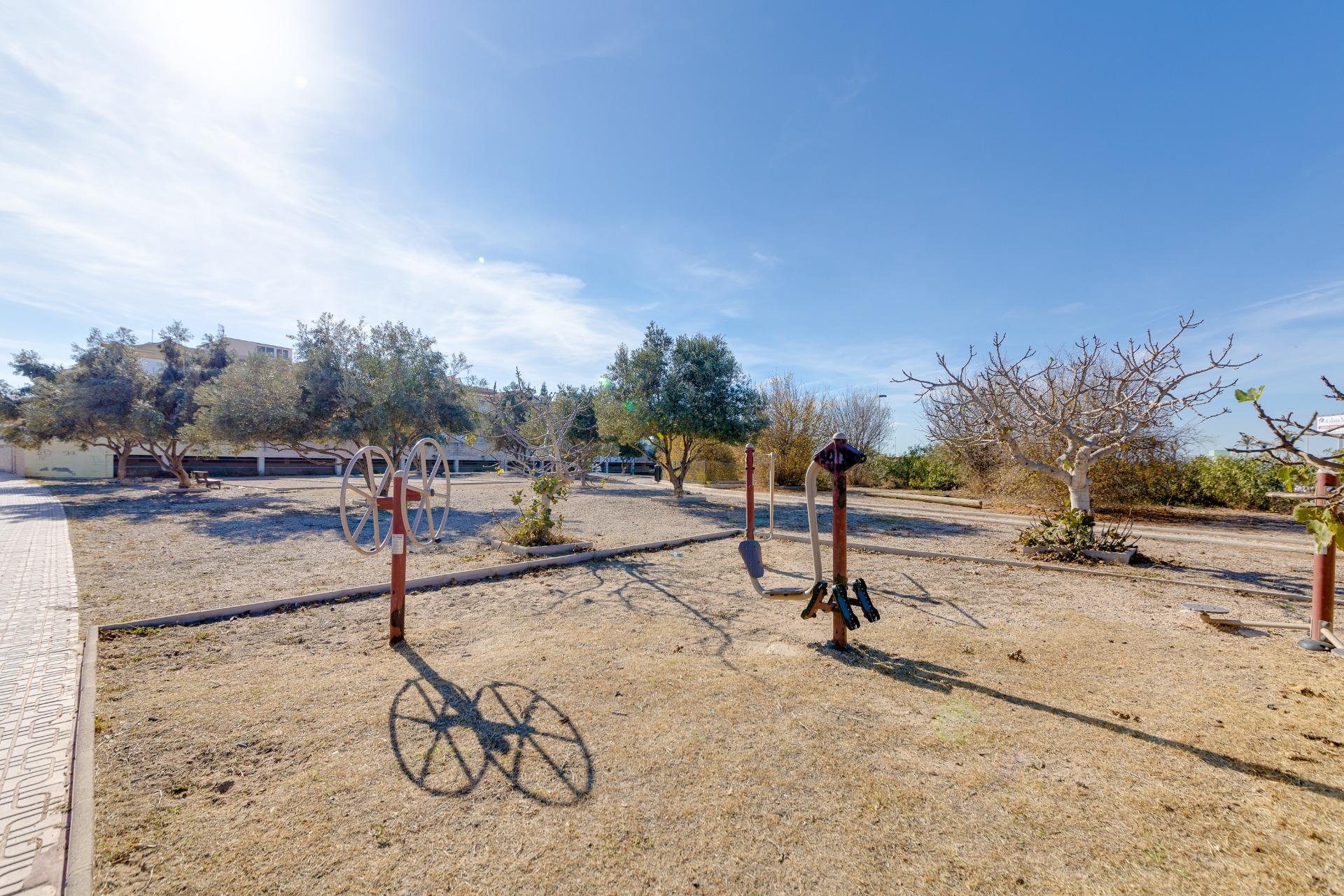 Resale - Chalet - Torrevieja - El molino