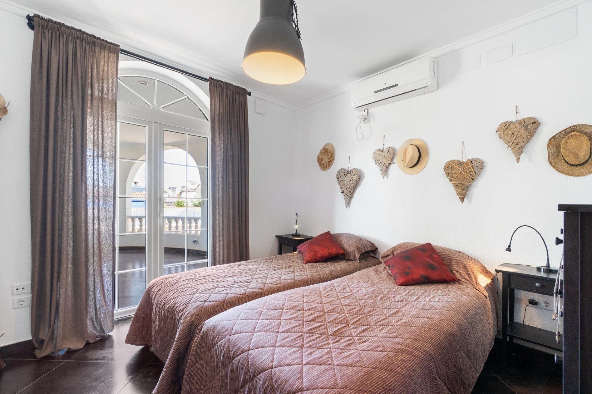 Resale - Chalet - Torrevieja - La Siesta - El Salado - Torreta