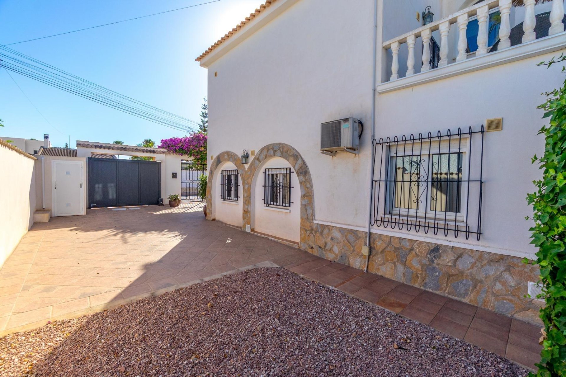 Resale - Chalet - Torrevieja - La Siesta - El Salado - Torreta