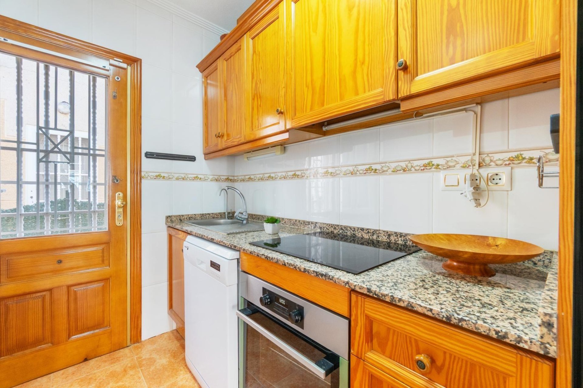 Resale - Chalet - Torrevieja - La Siesta - El Salado - Torreta