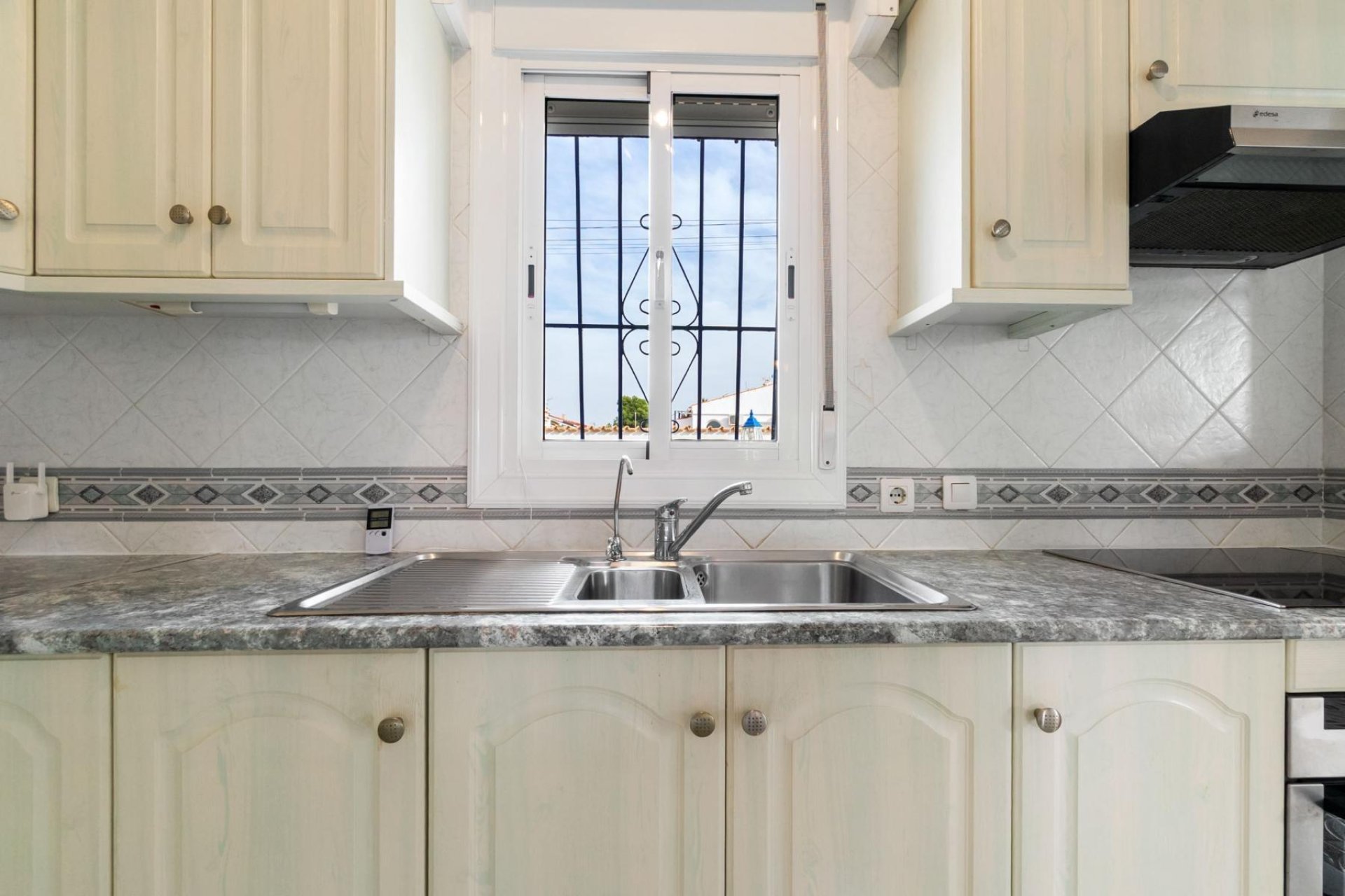 Resale - Chalet - Torrevieja - La Siesta - El Salado - Torreta