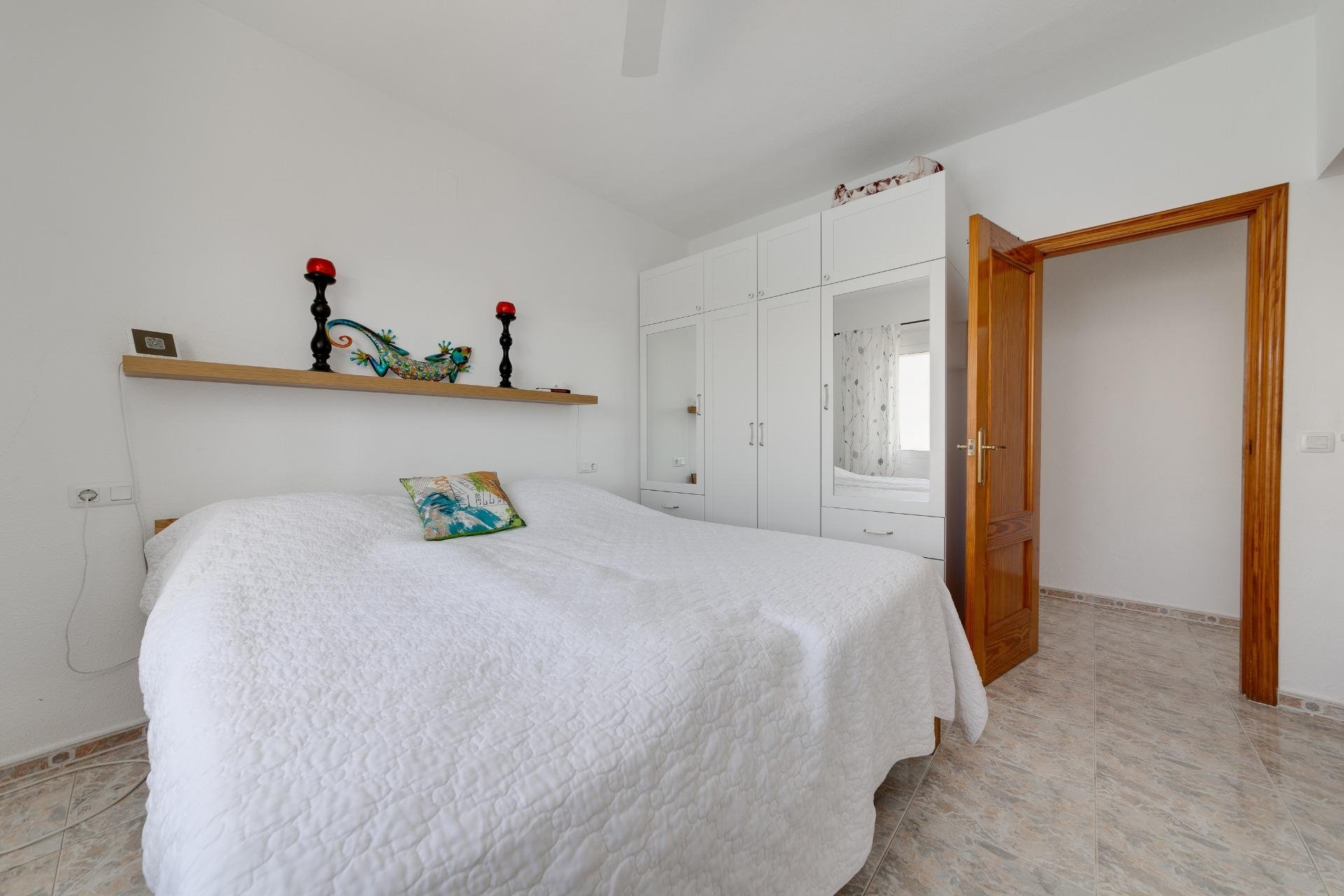 Resale - Chalet - Torrevieja - La siesta