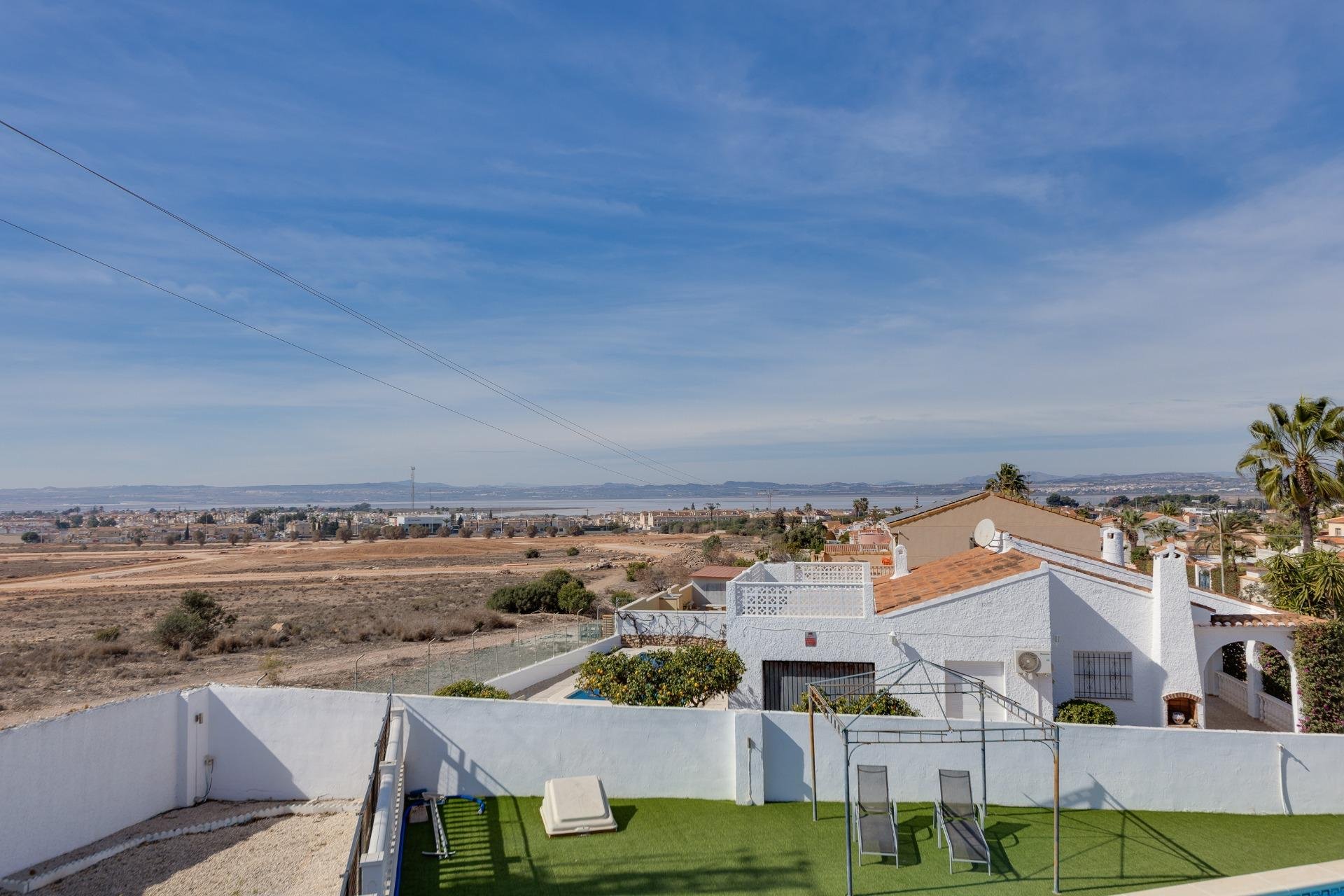 Resale - Chalet - Torrevieja - La siesta