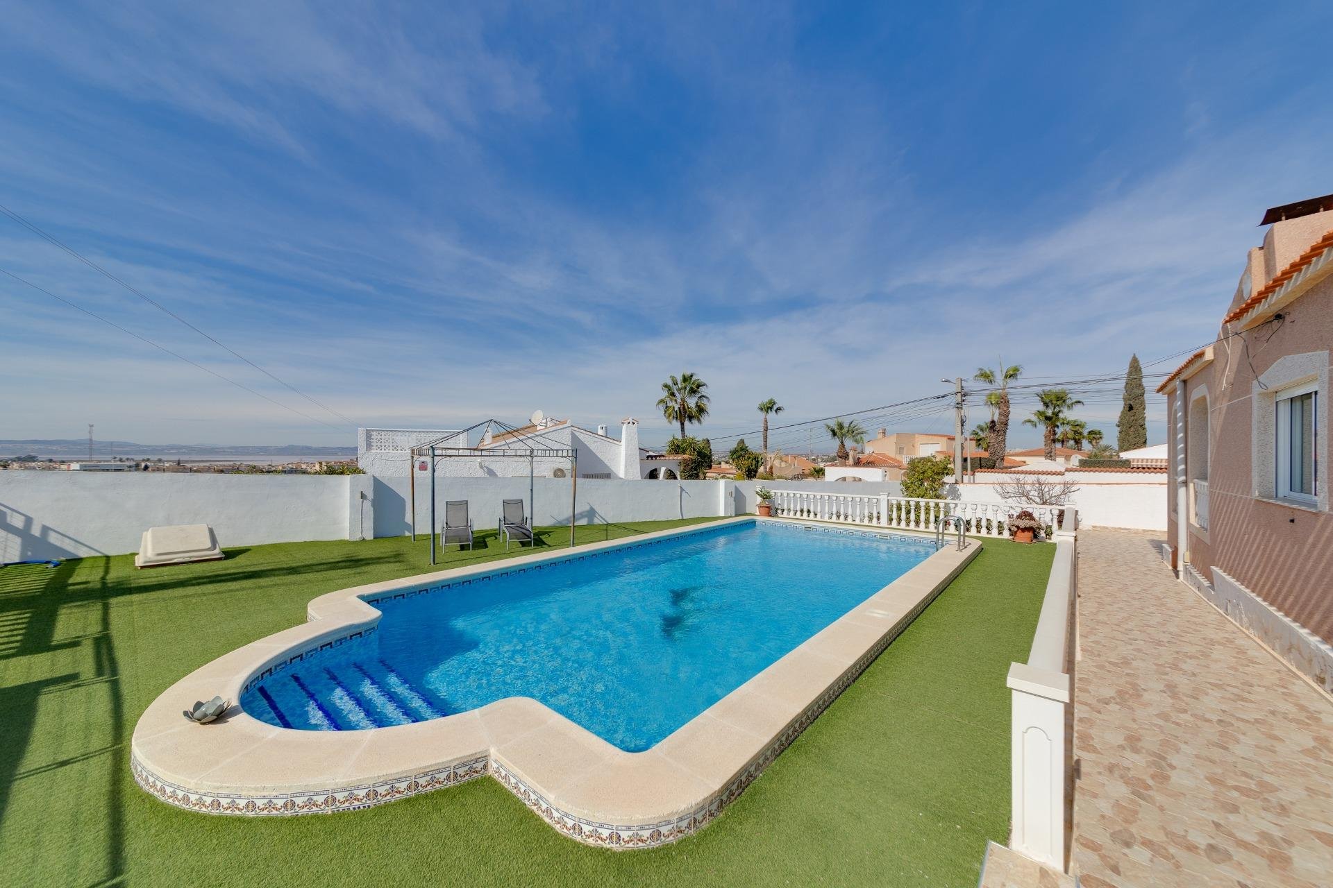 Resale - Chalet - Torrevieja - La siesta