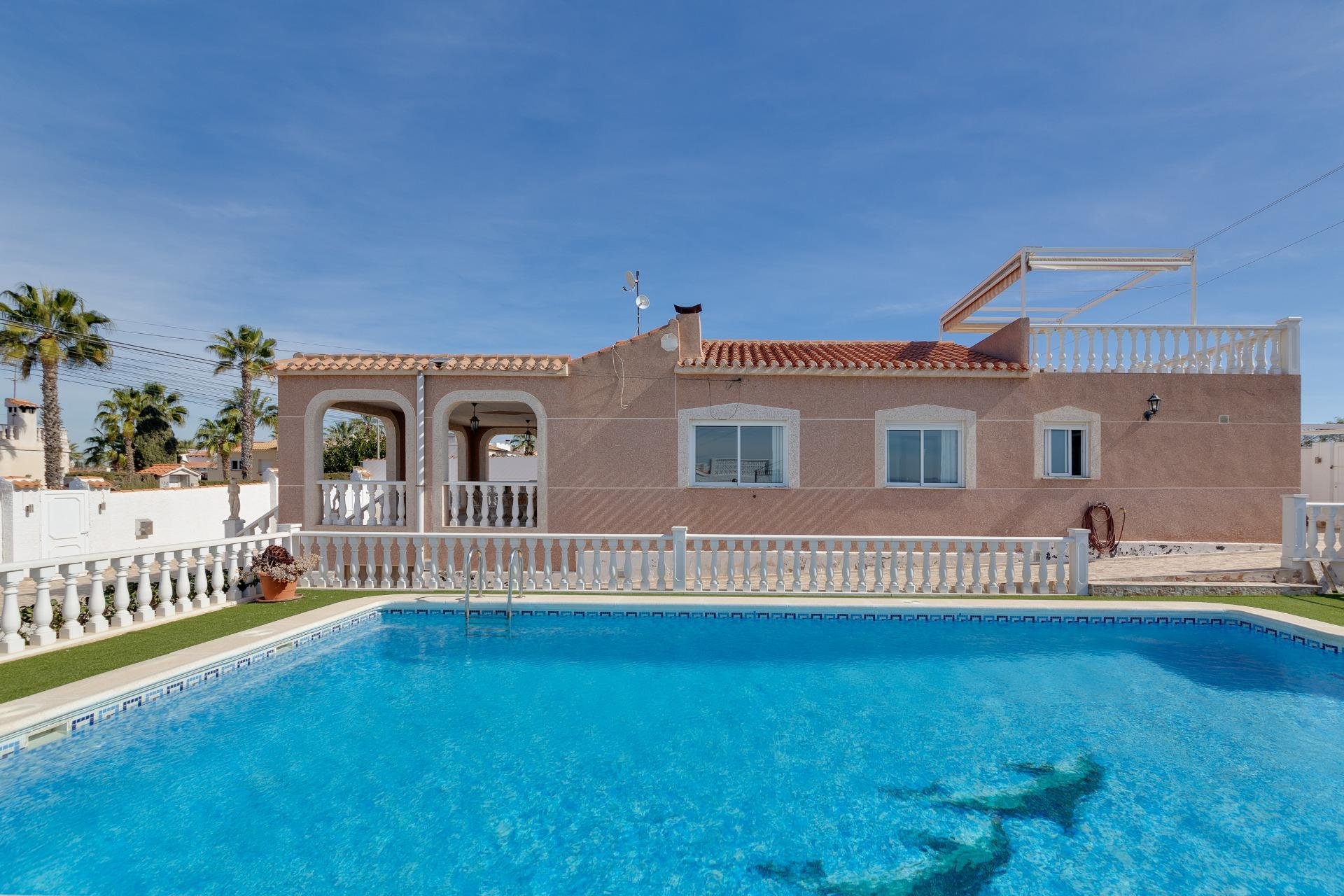 Resale - Chalet - Torrevieja - La siesta