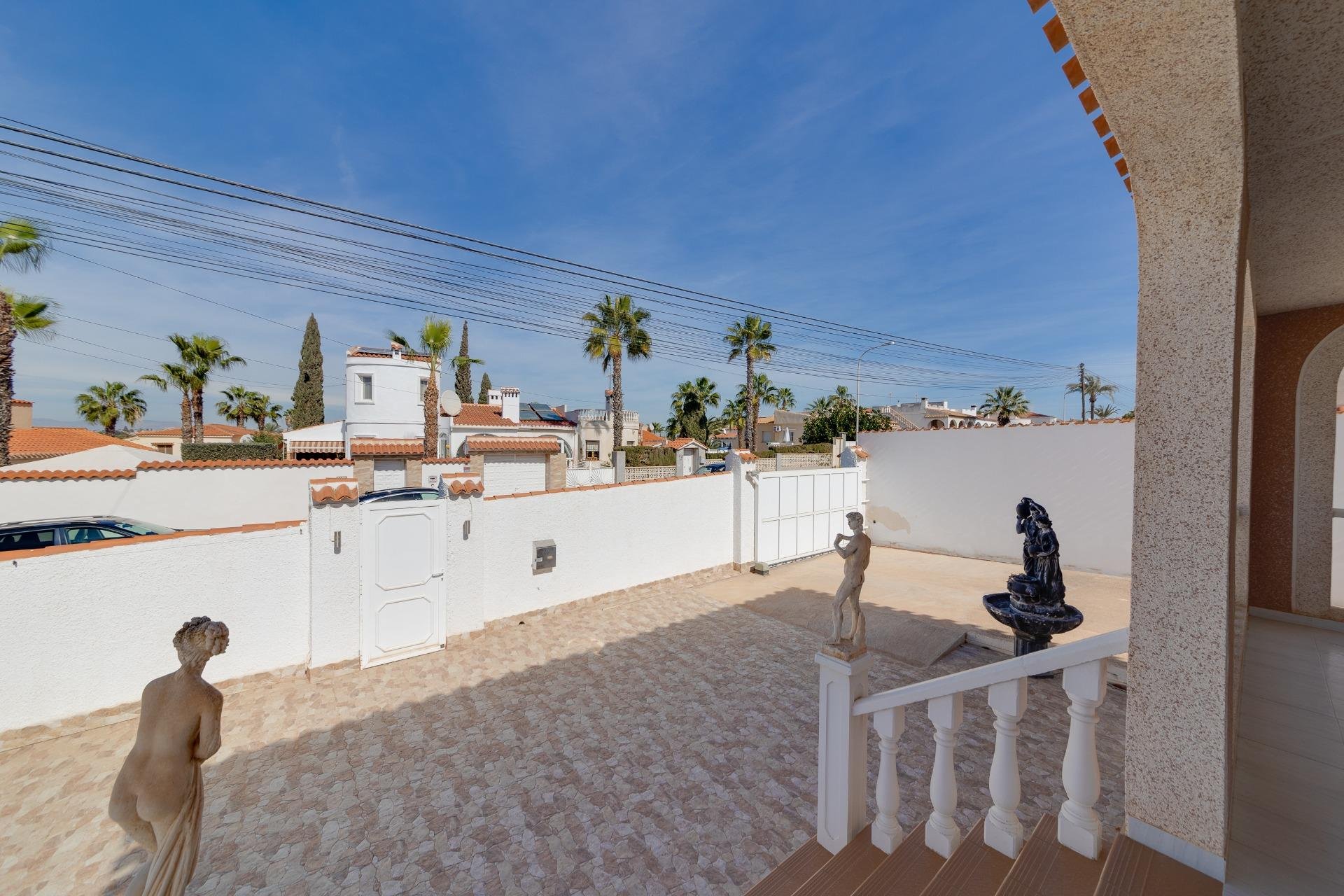 Resale - Chalet - Torrevieja - La siesta