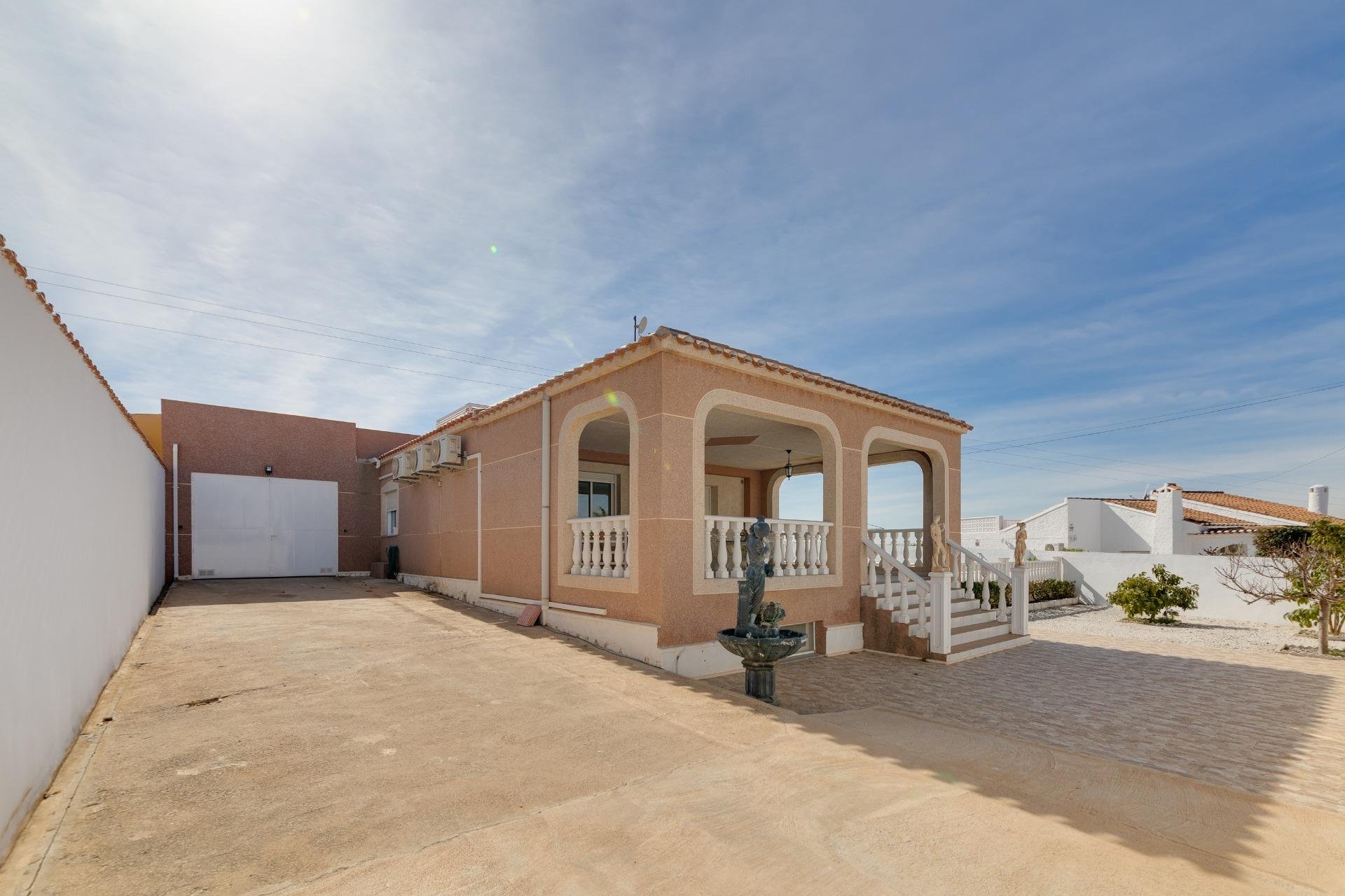 Resale - Chalet - Torrevieja - La siesta