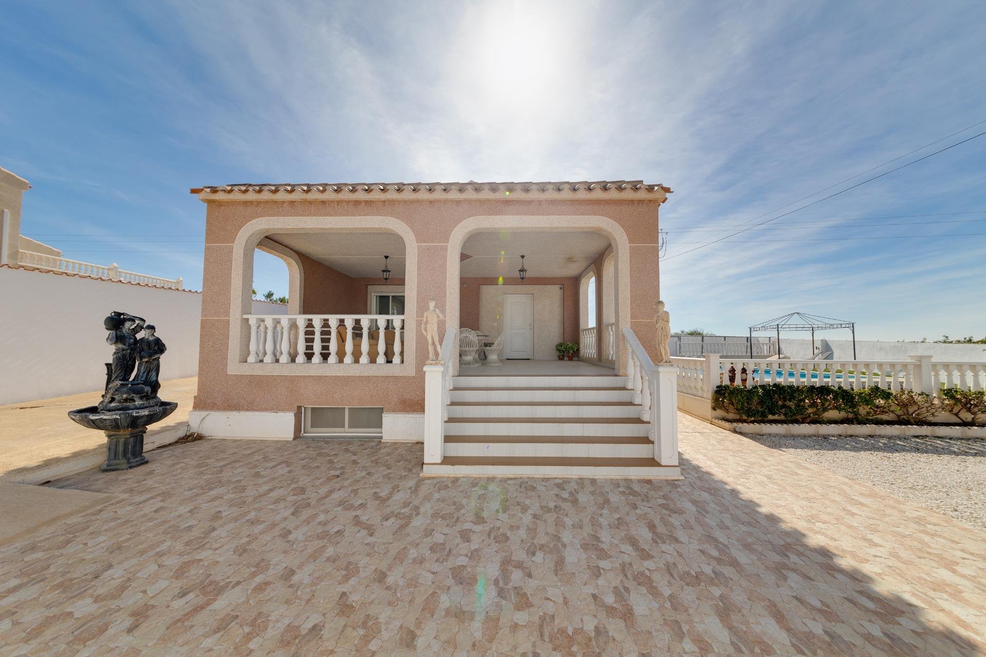 Resale - Chalet - Torrevieja - La siesta