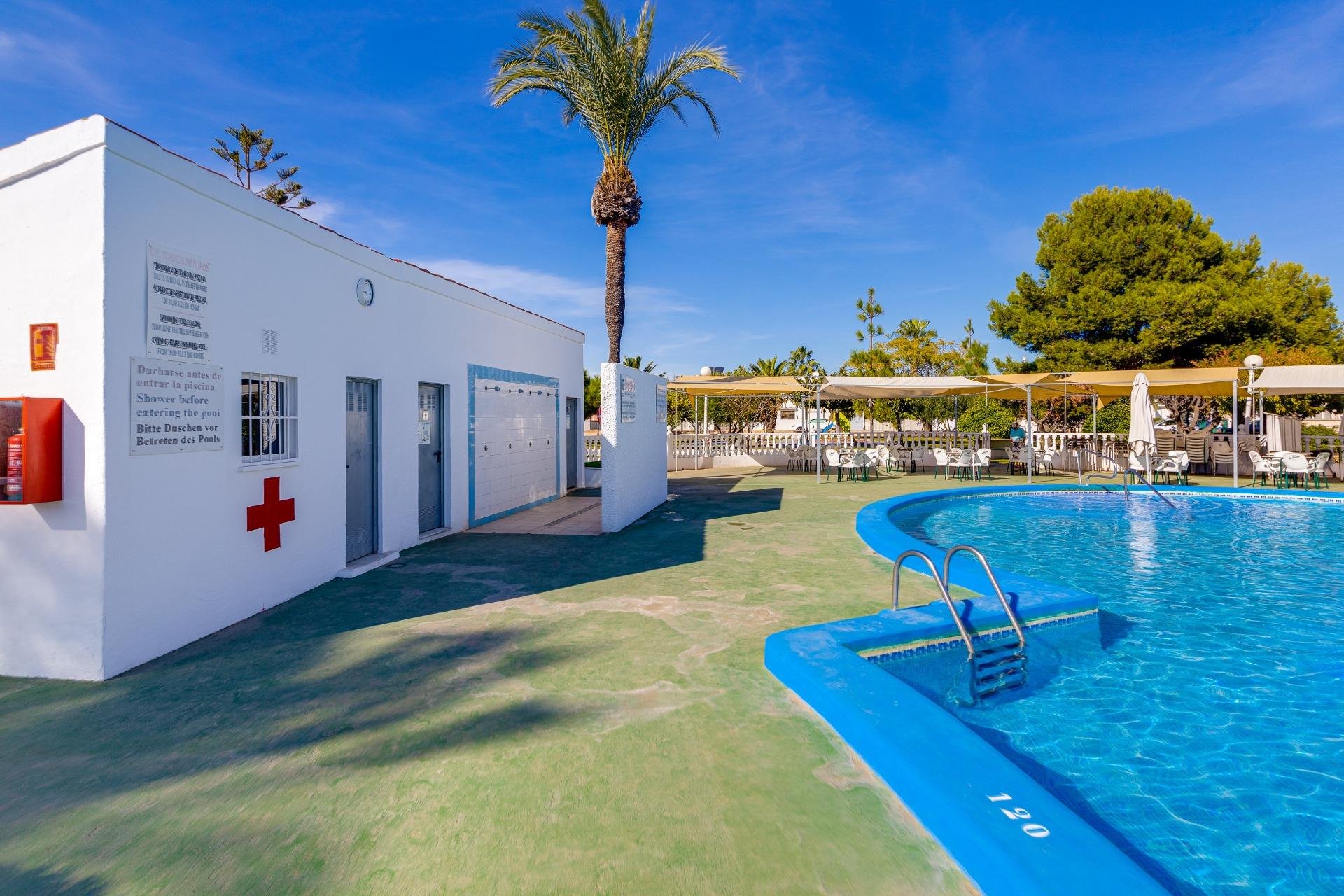 Resale - Chalet - Torrevieja - La siesta