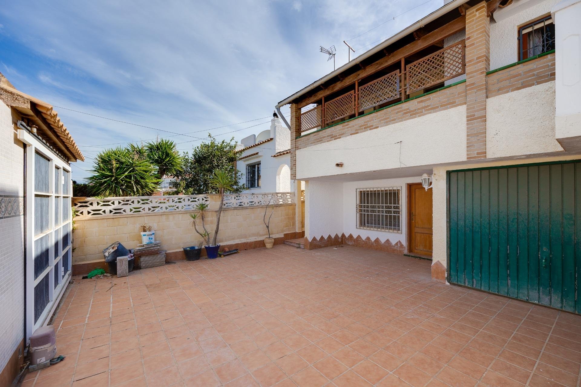 Resale - Chalet - Torrevieja - Los balcones