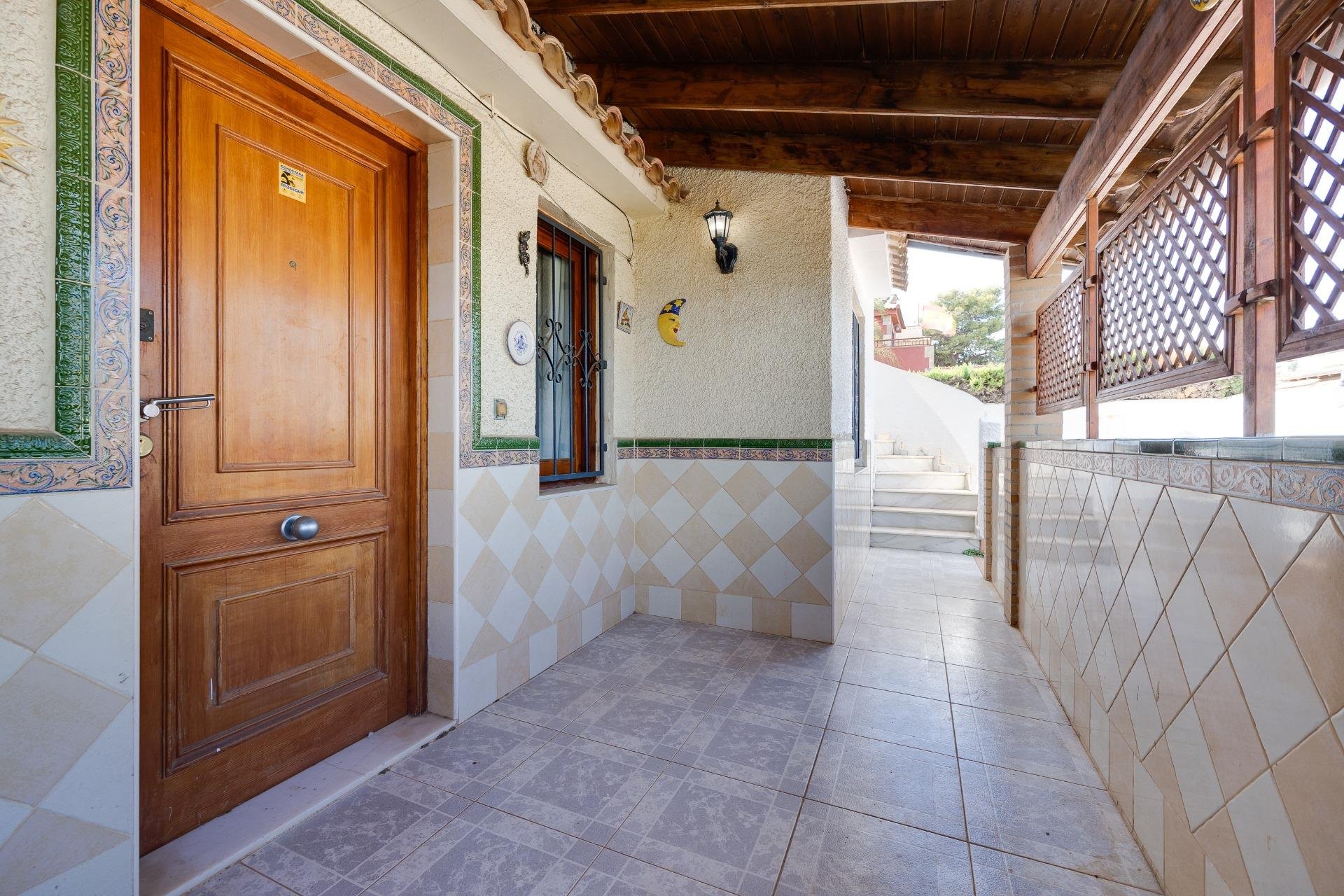 Resale - Chalet - Torrevieja - Los balcones