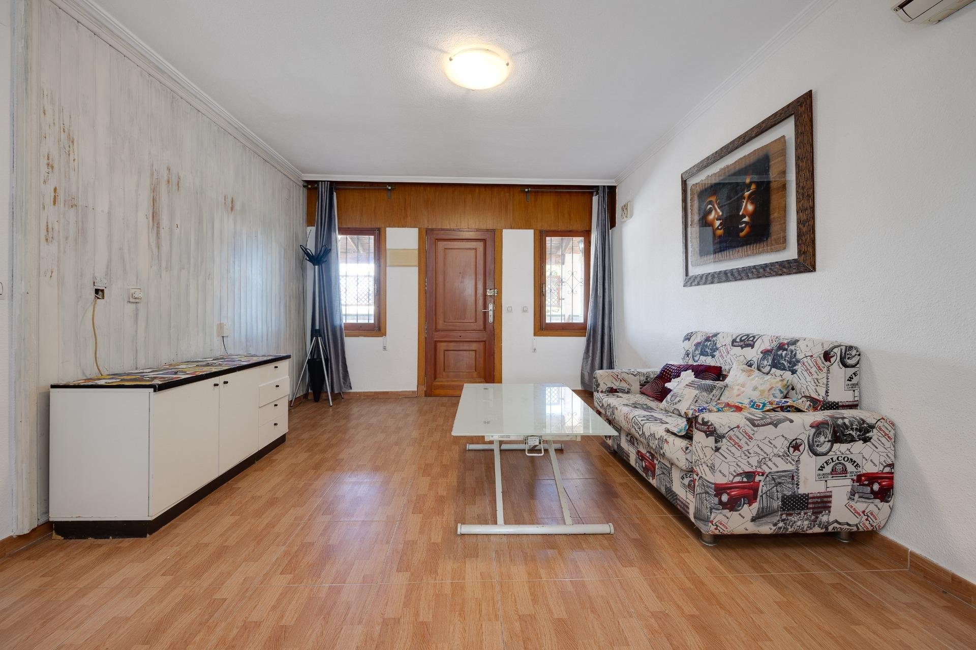 Resale - Chalet - Torrevieja - Los balcones