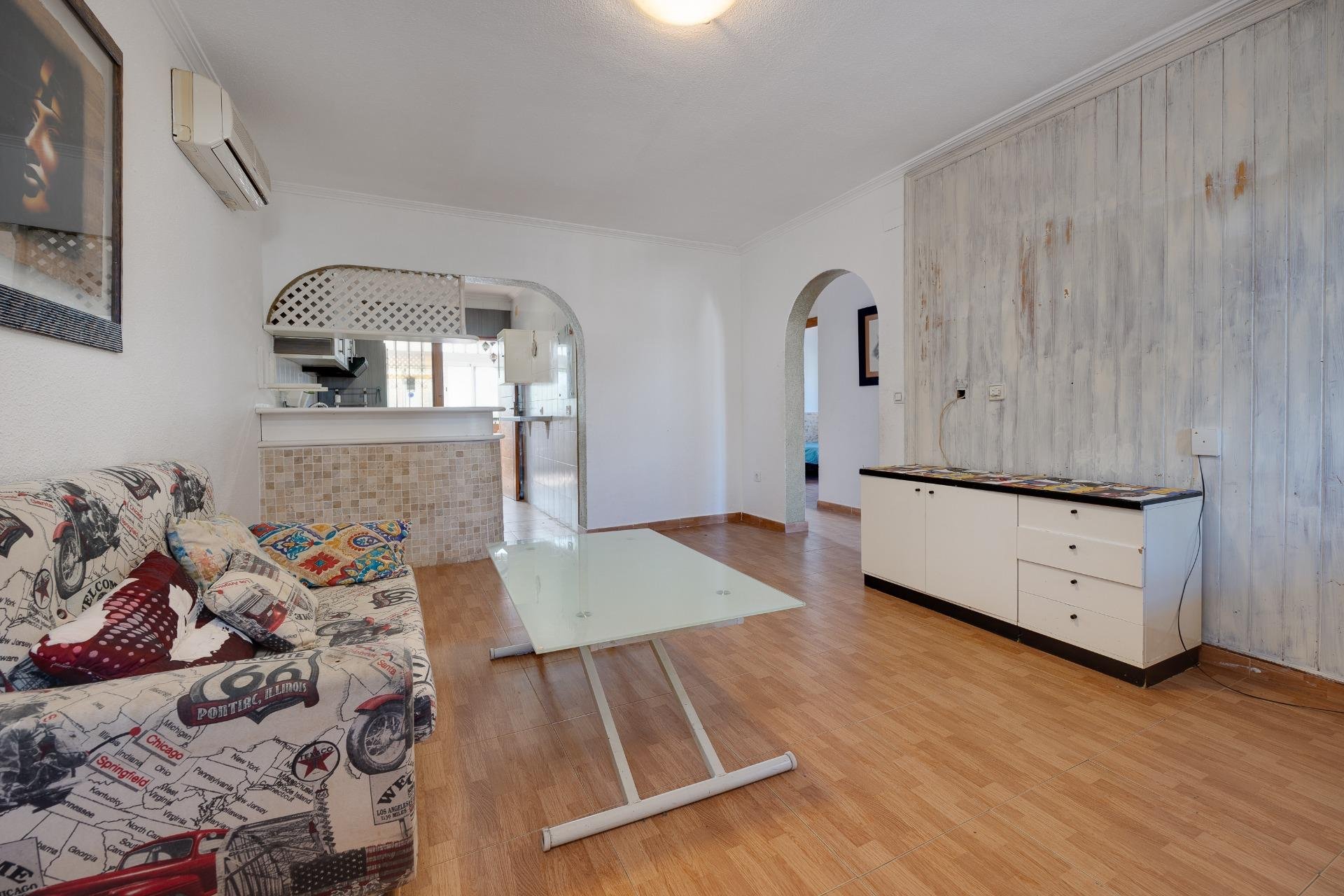 Resale - Chalet - Torrevieja - Los balcones