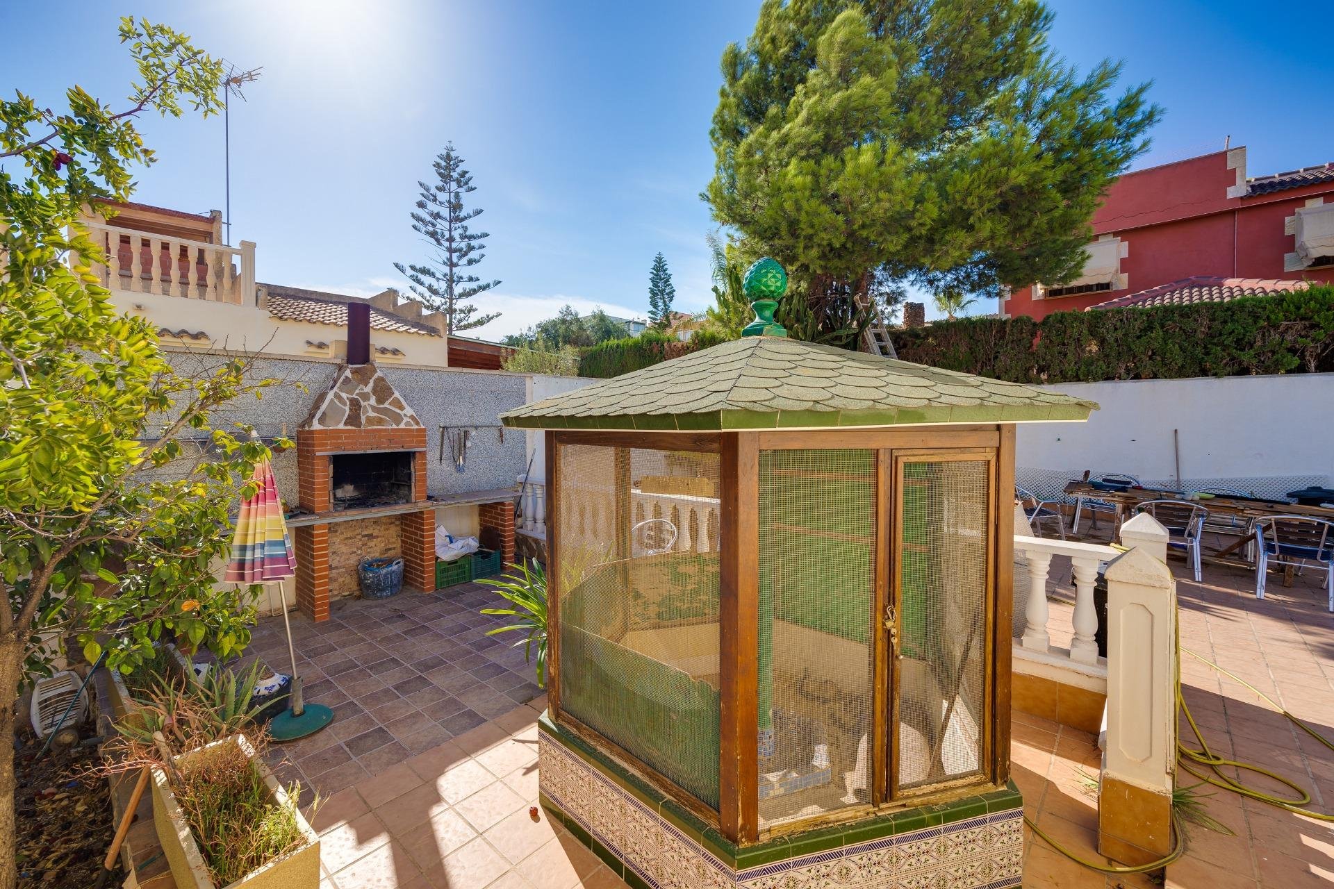 Resale - Chalet - Torrevieja - Los balcones