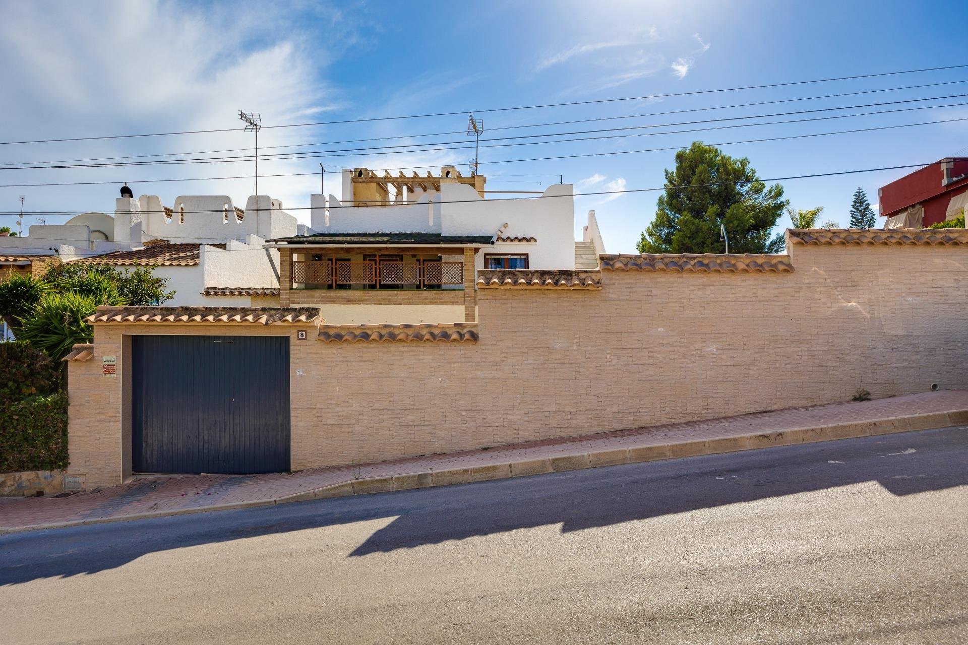 Resale - Chalet - Torrevieja - Los balcones