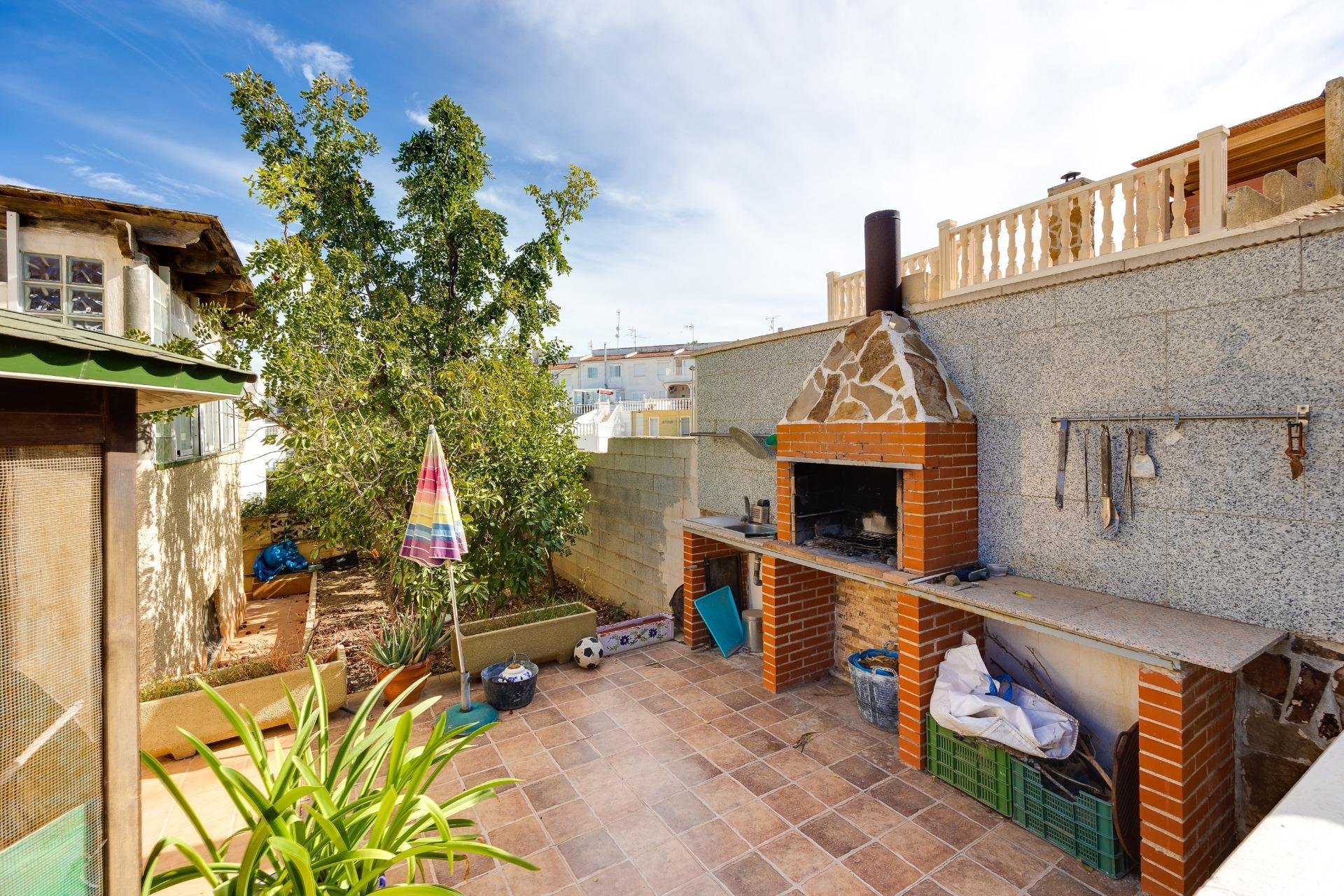 Resale - Chalet - Torrevieja - Los balcones