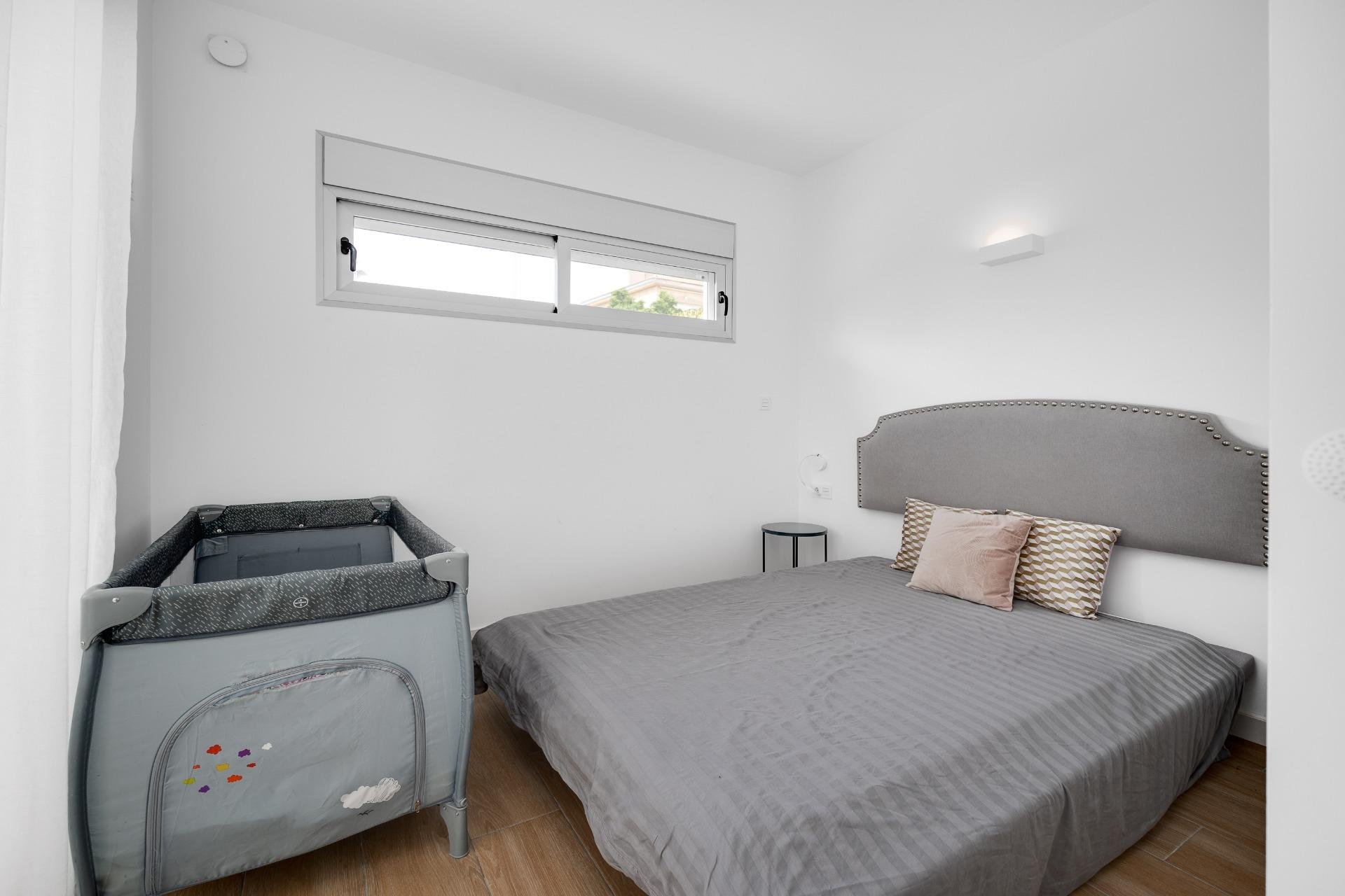 Resale - Chalet - Torrevieja - Los Frutales