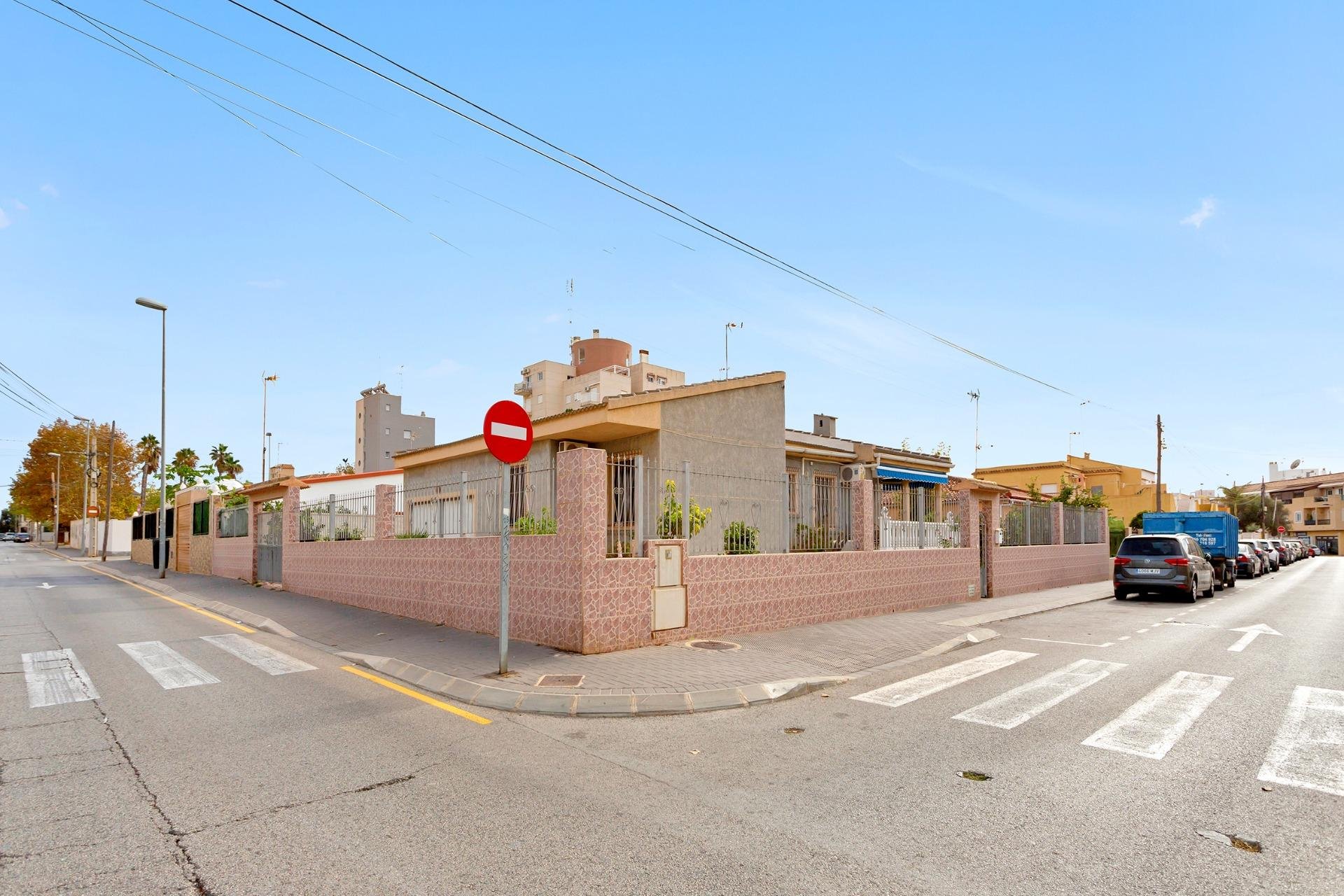 Resale - Chalet - Torrevieja - Nueva Torrevieja