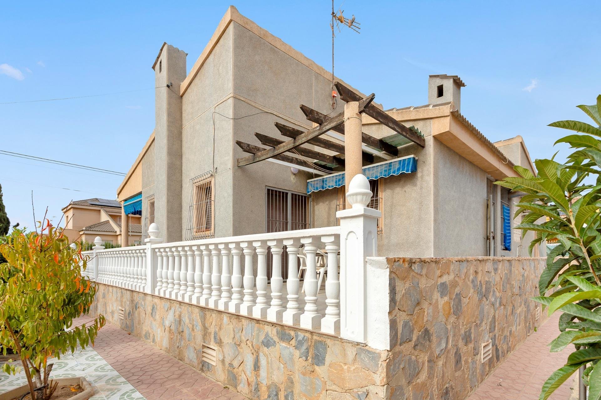 Resale - Chalet - Torrevieja - Nueva Torrevieja