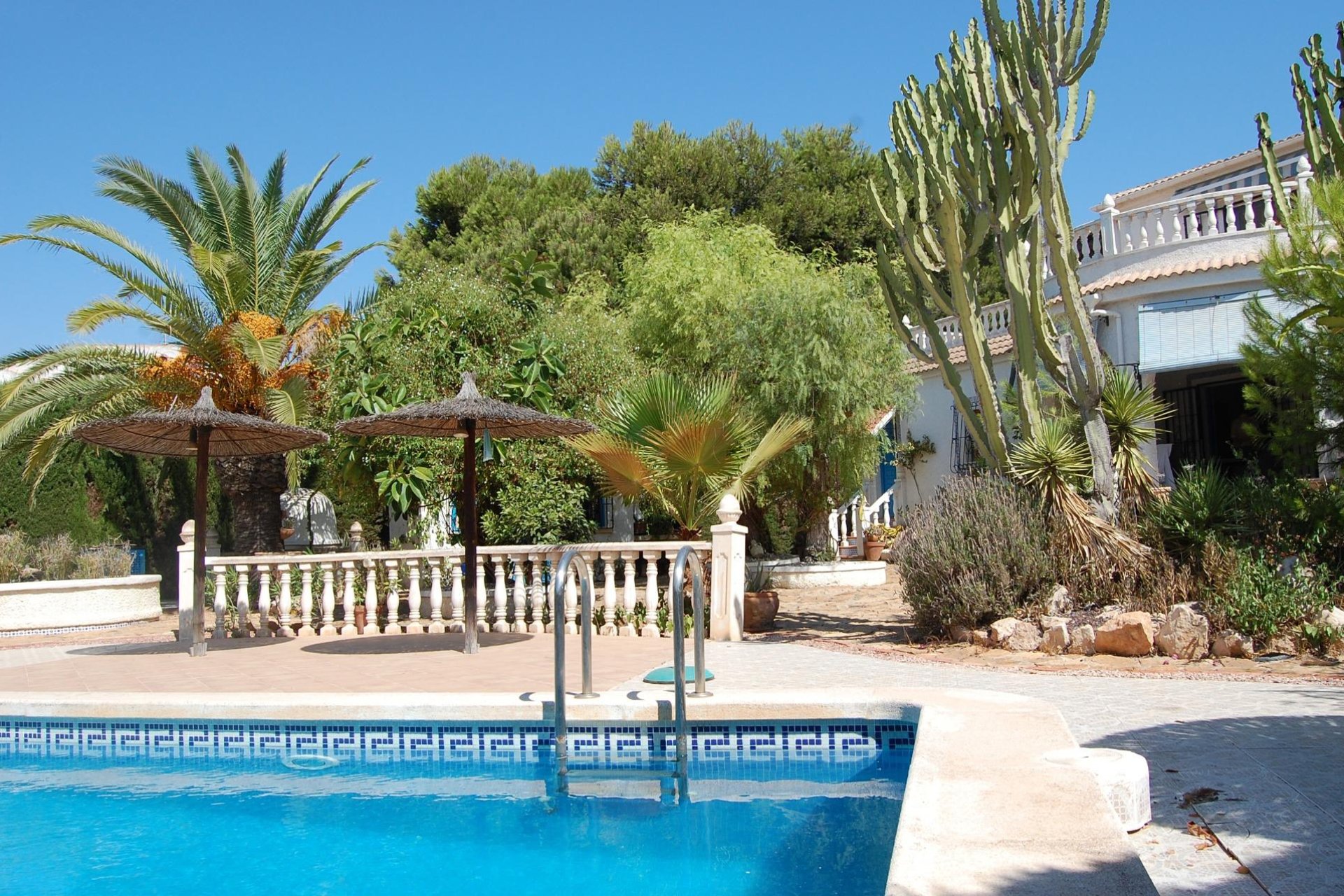 Resale - Chalet - Torrevieja - San luis