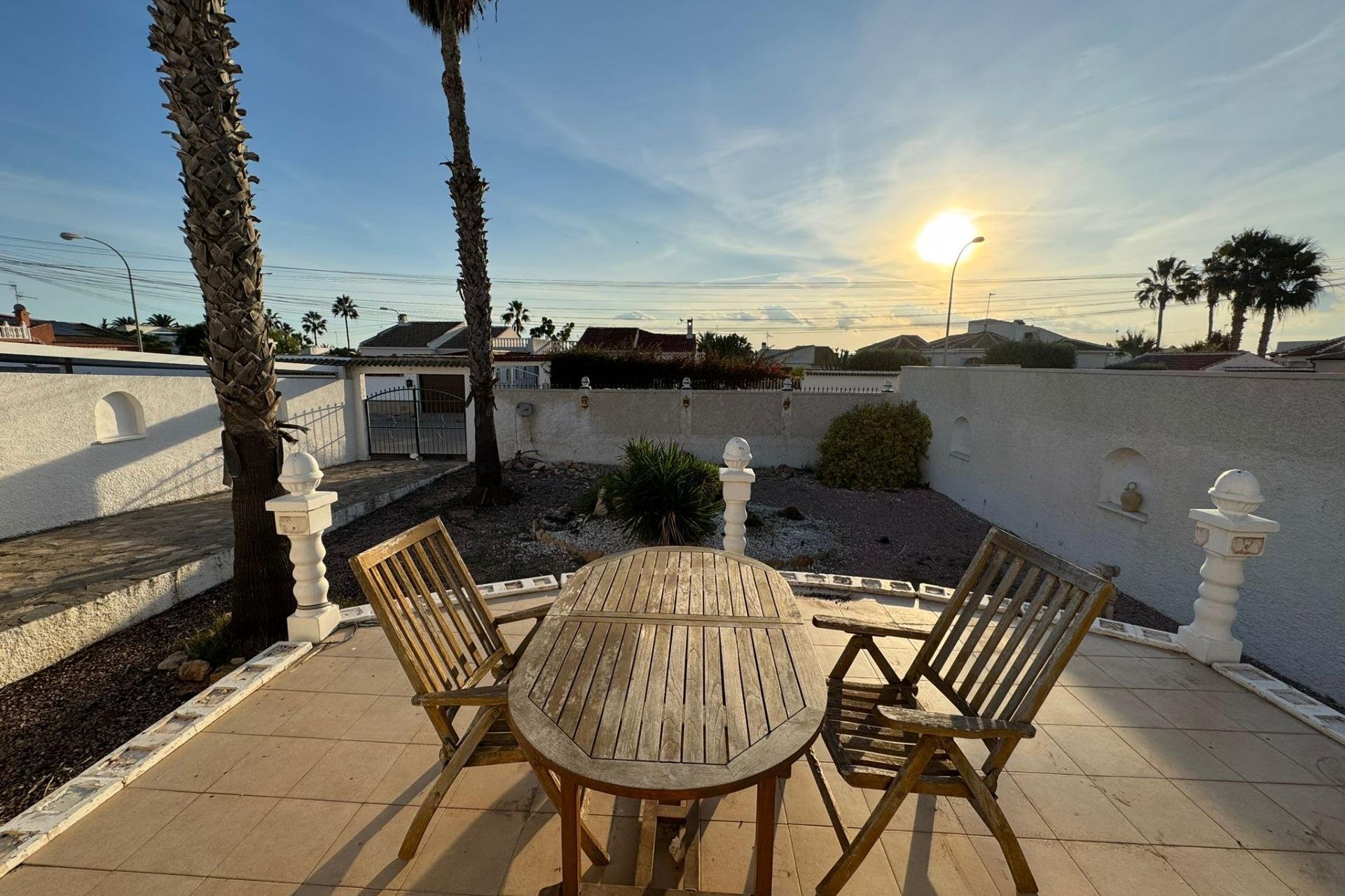 Resale - Chalet - Torrevieja - San luis