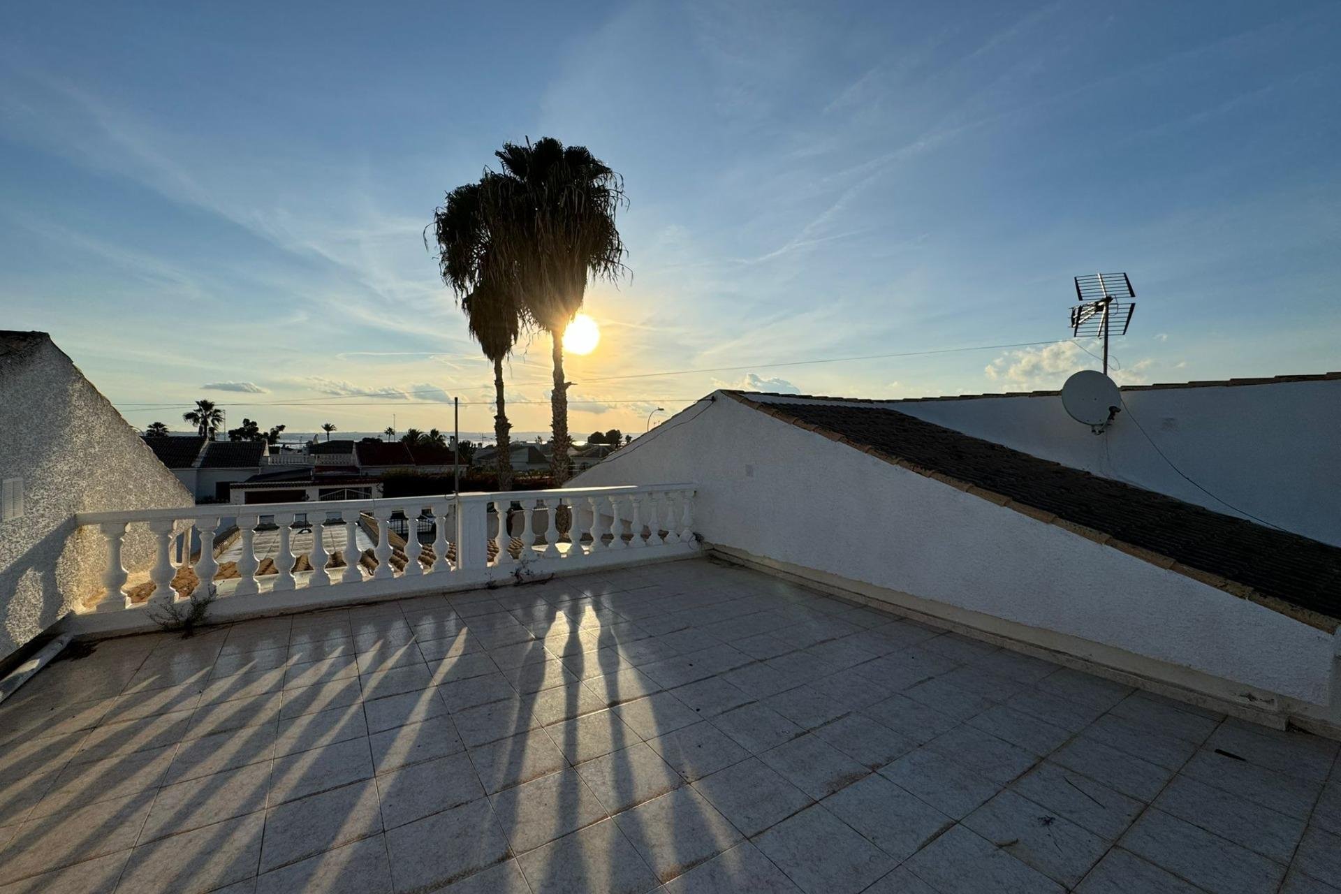 Resale - Chalet - Torrevieja - San luis