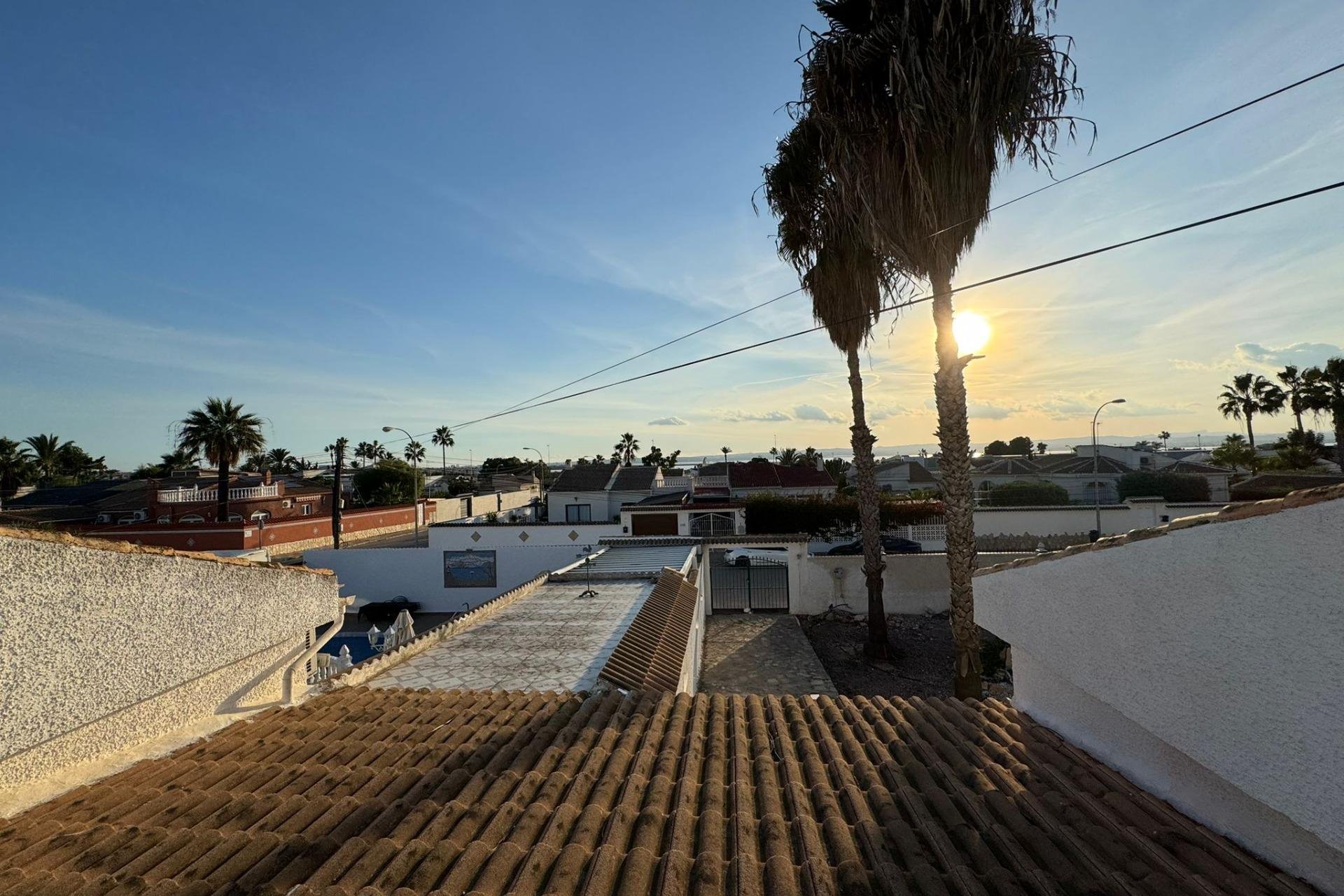 Resale - Chalet - Torrevieja - San luis