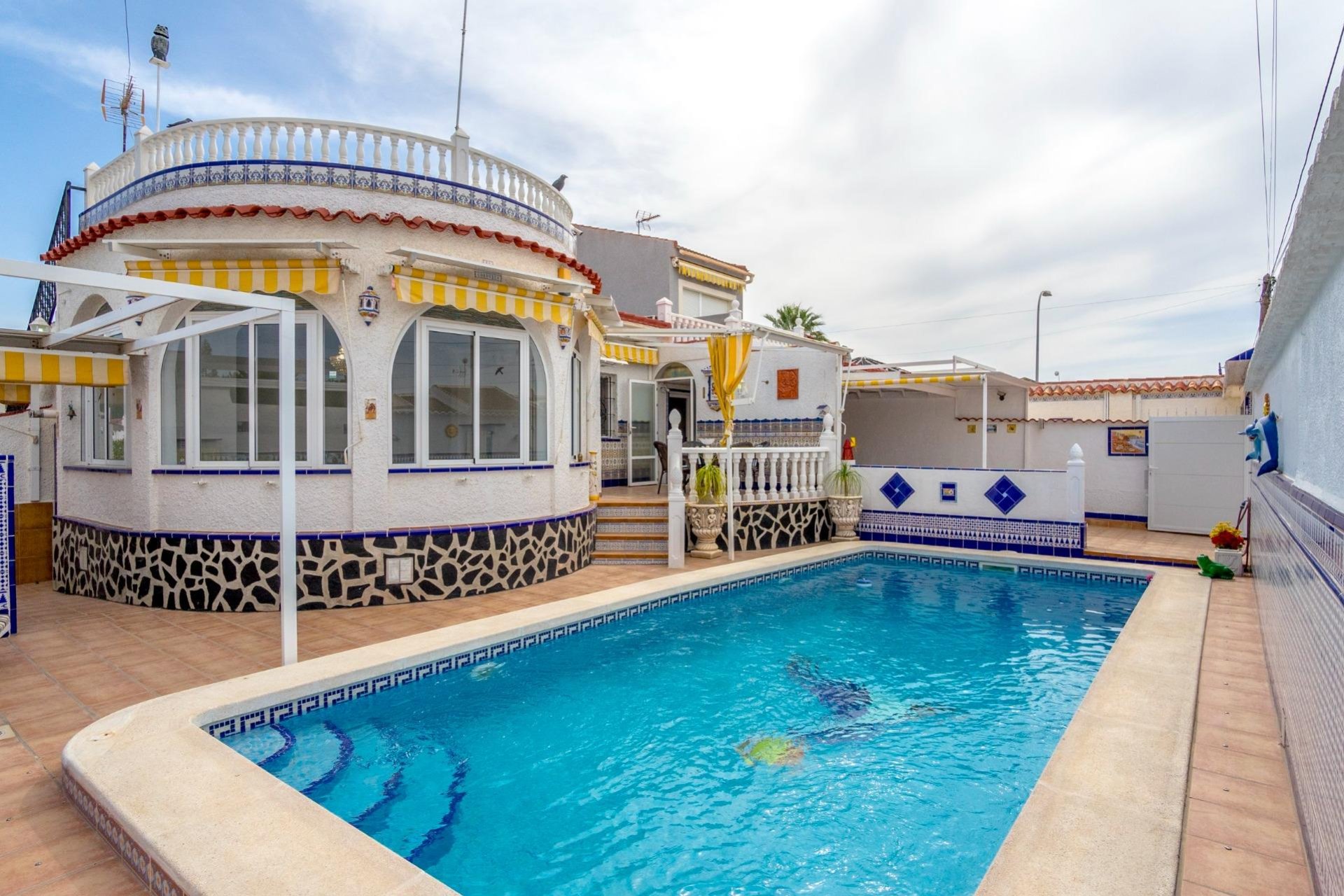 Resale - Chalet - Torrevieja - San luis