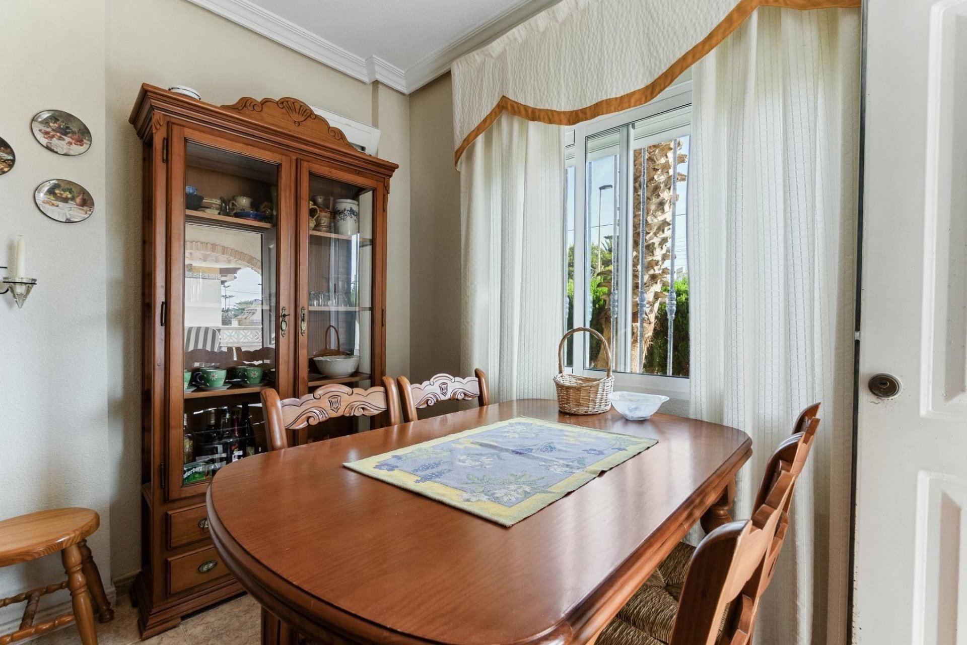 Resale - Chalet - Torrevieja - Zona los Frutales