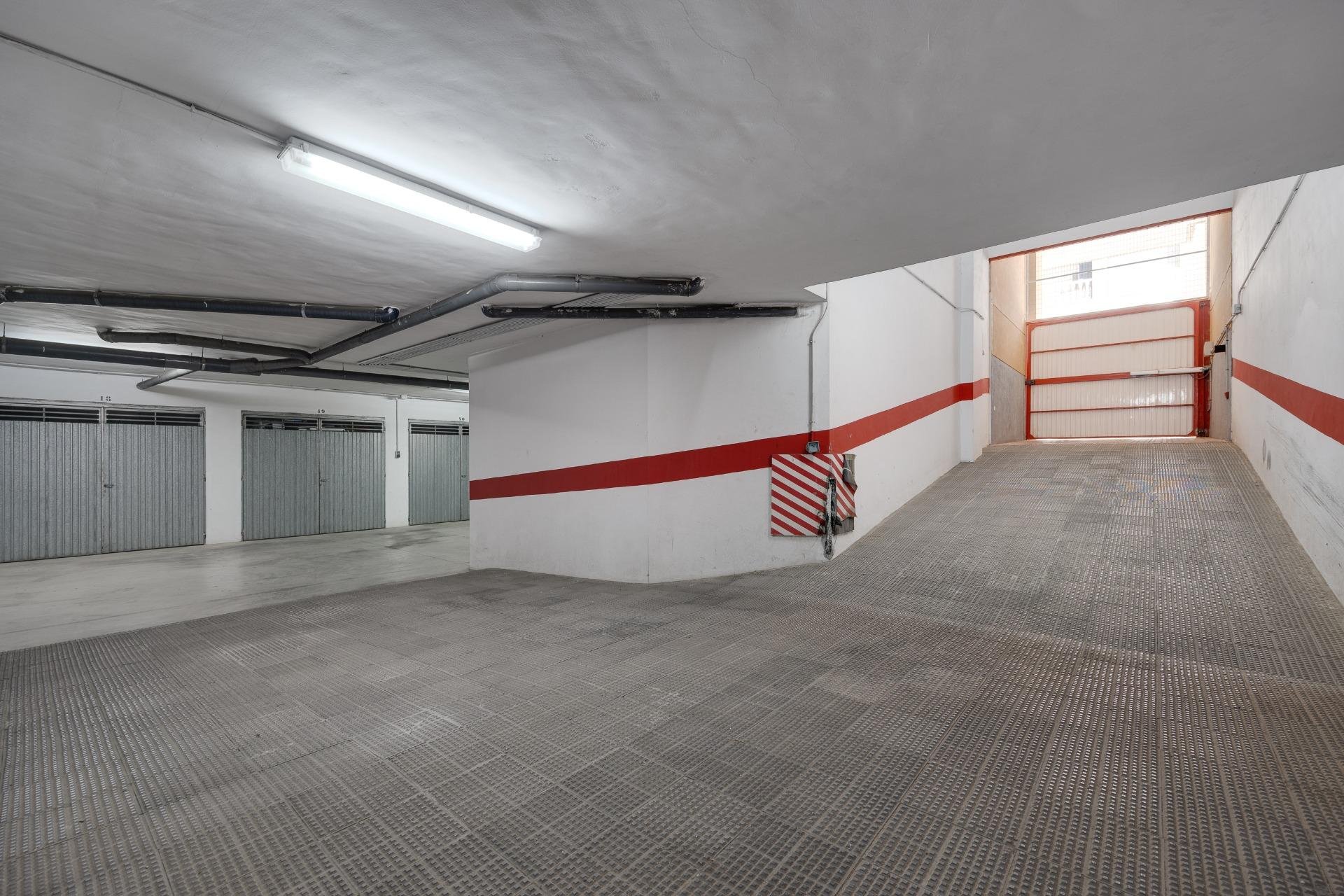 Resale - Garage - Torrevieja - Acequion