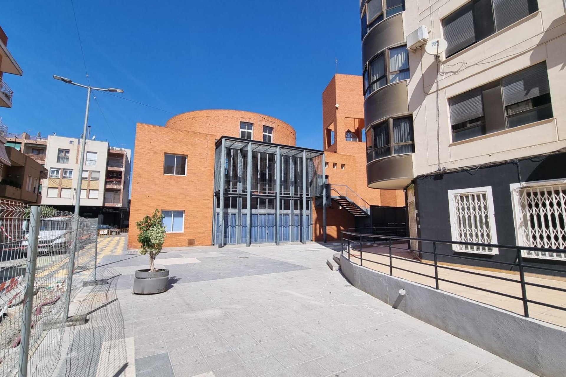 Resale - Local comercial - Bigastro - CENTRO