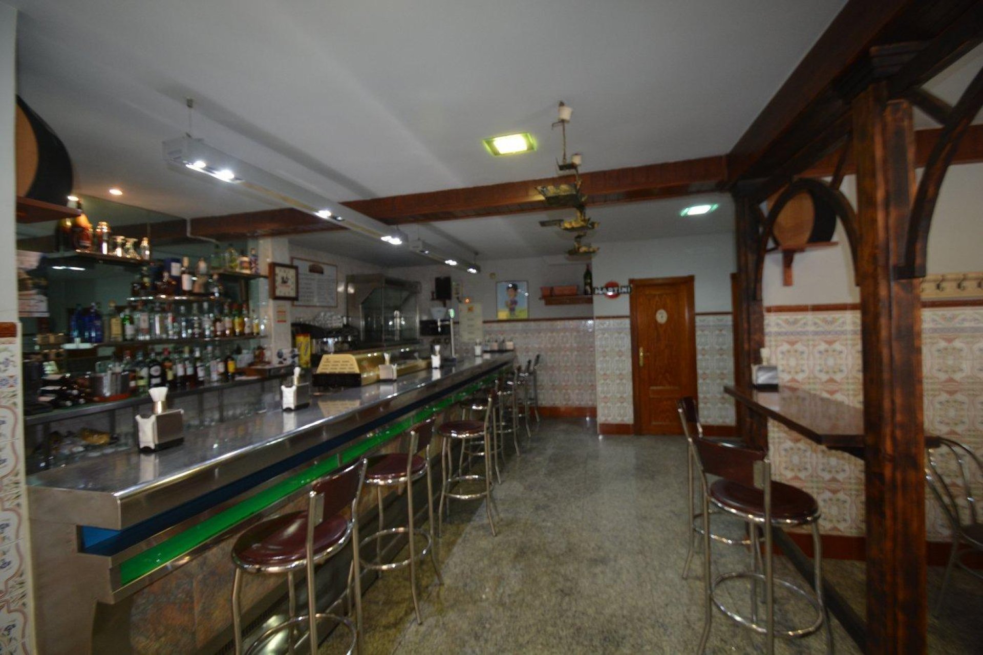 Resale - Local comercial - Bigastro - CENTRO