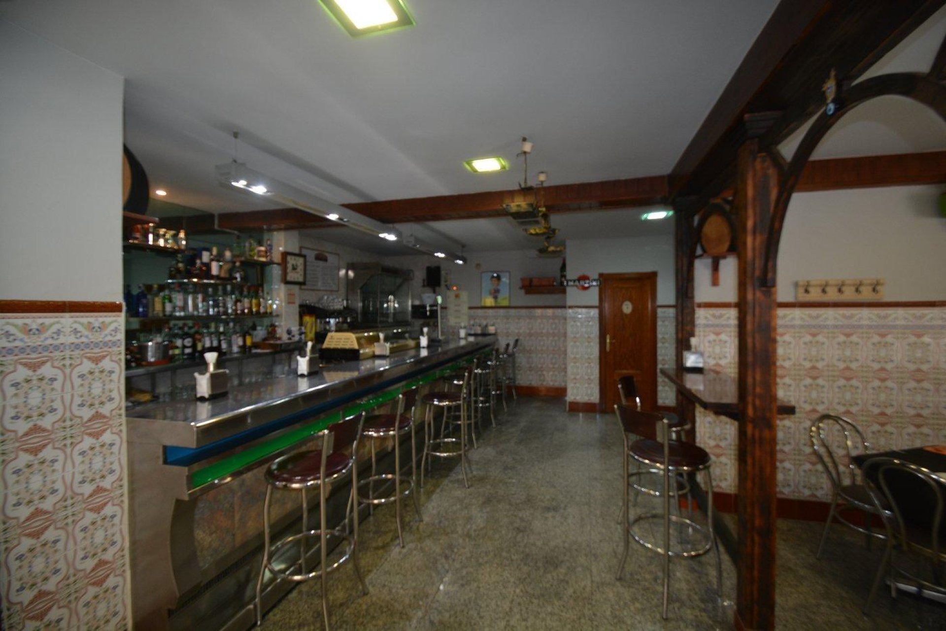 Resale - Local comercial - Bigastro - CENTRO