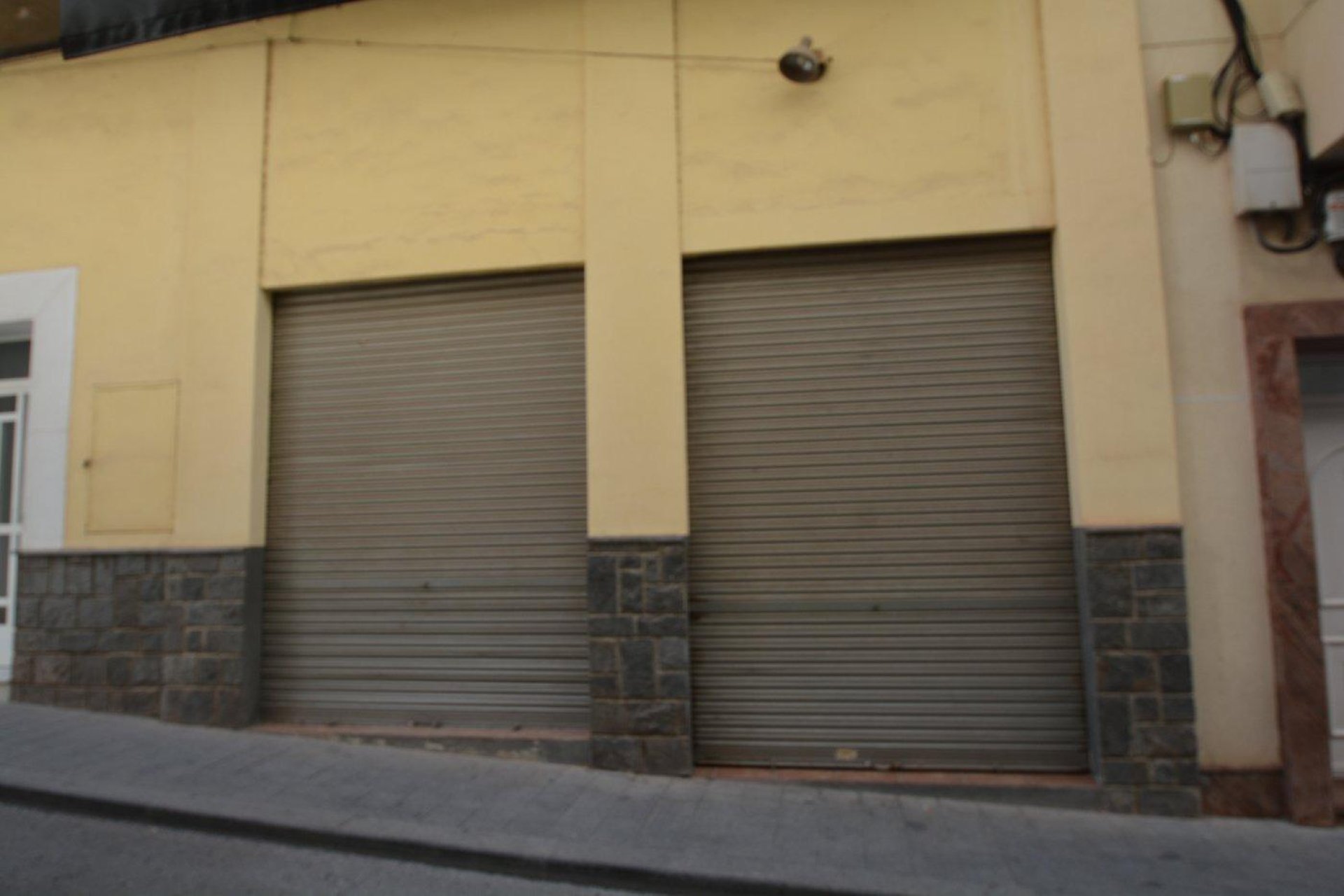 Resale - Local comercial - Bigastro - CENTRO