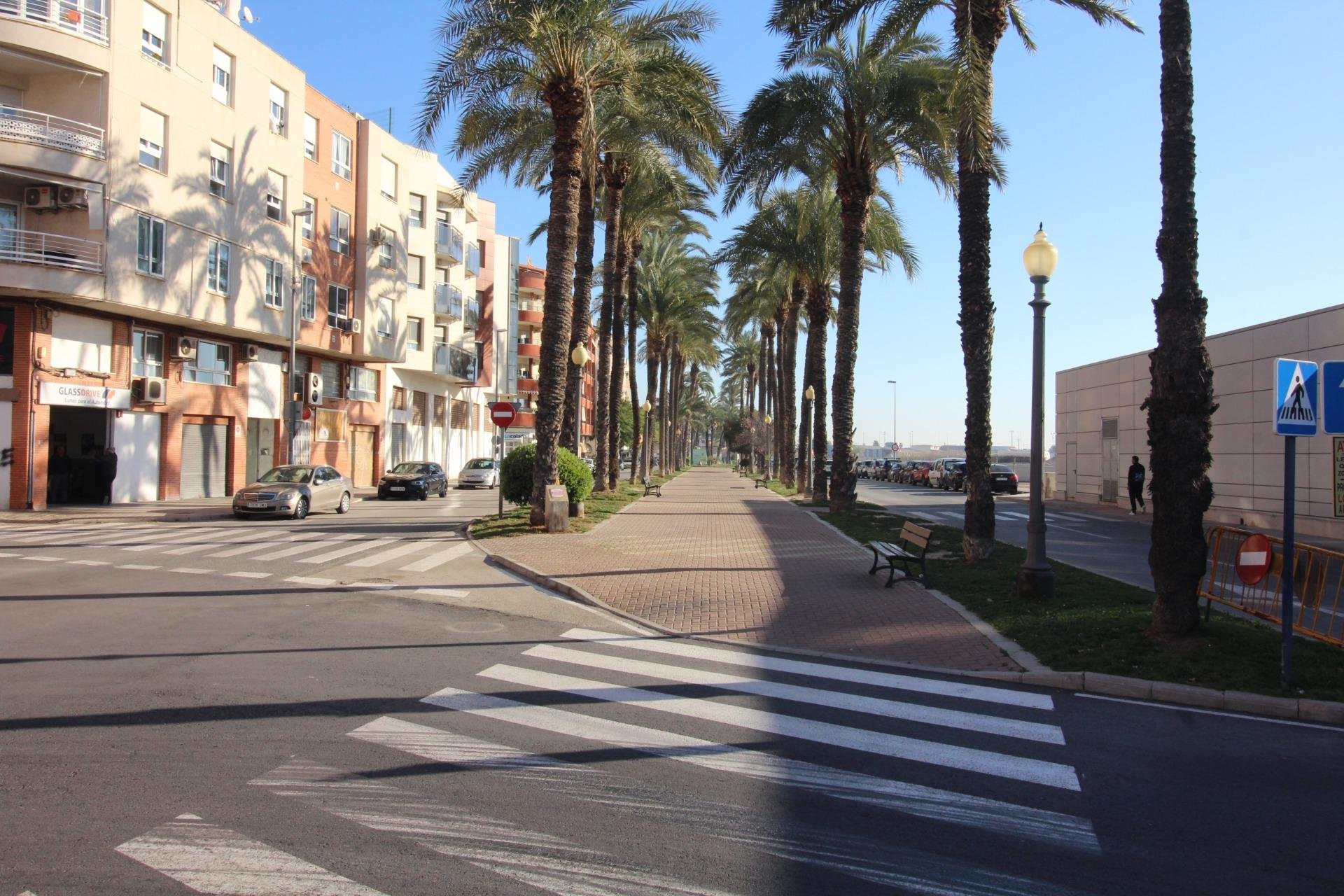 Resale - Local comercial - Orihuela - Orihuela Ciudad