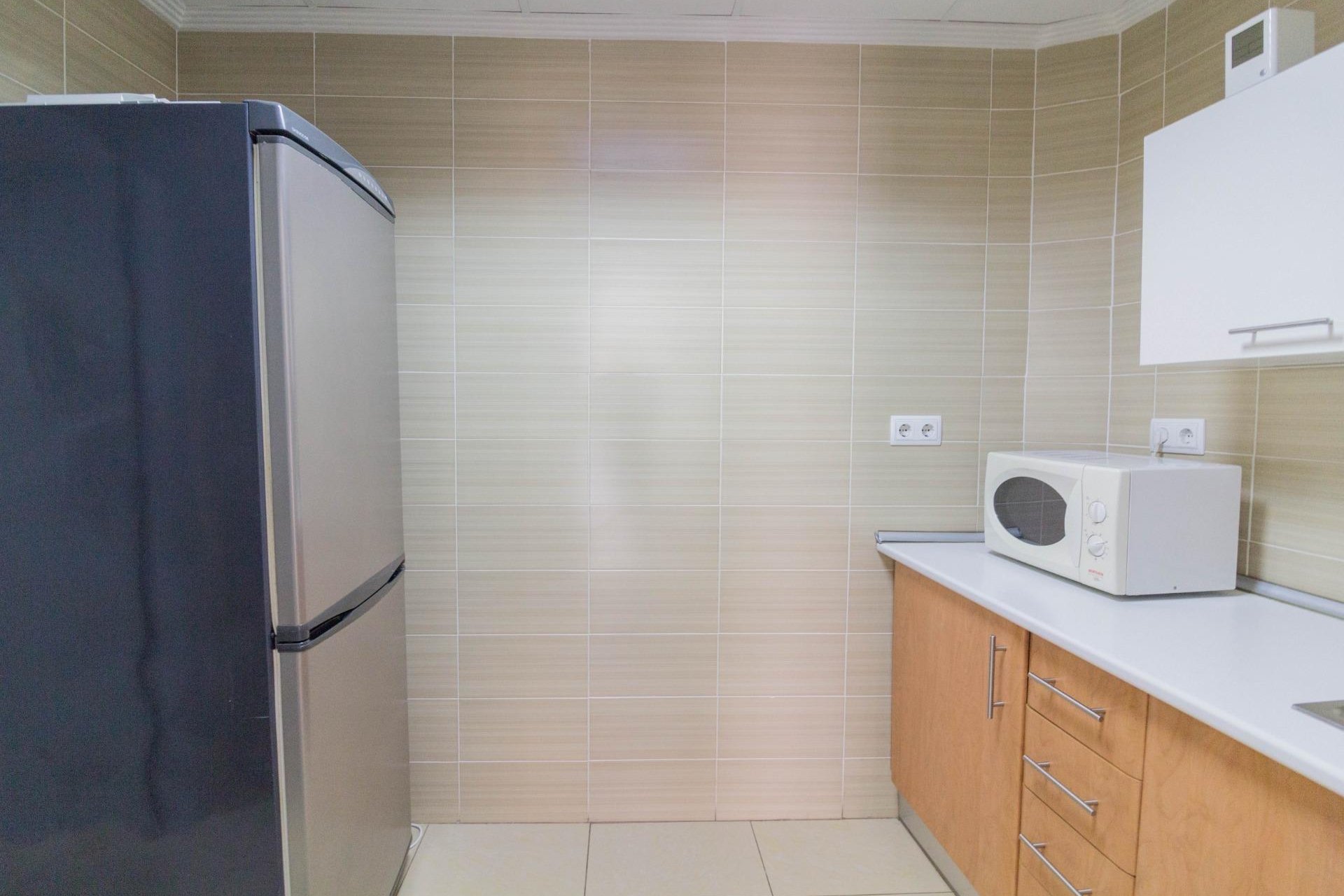 Resale - Local comercial - Redován - Avda. de la libertad