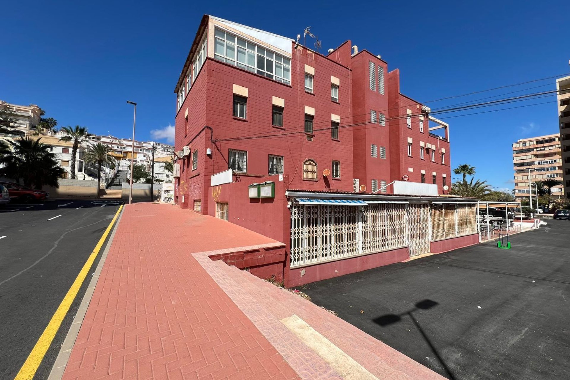 Resale - Local comercial - Torrevieja - Cabo cervera