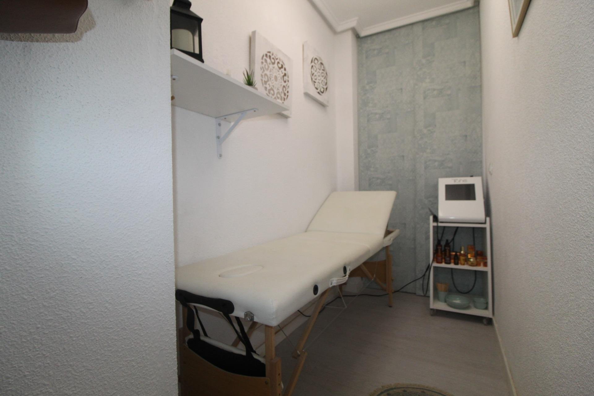 Resale - Local comercial - Torrevieja - Centro