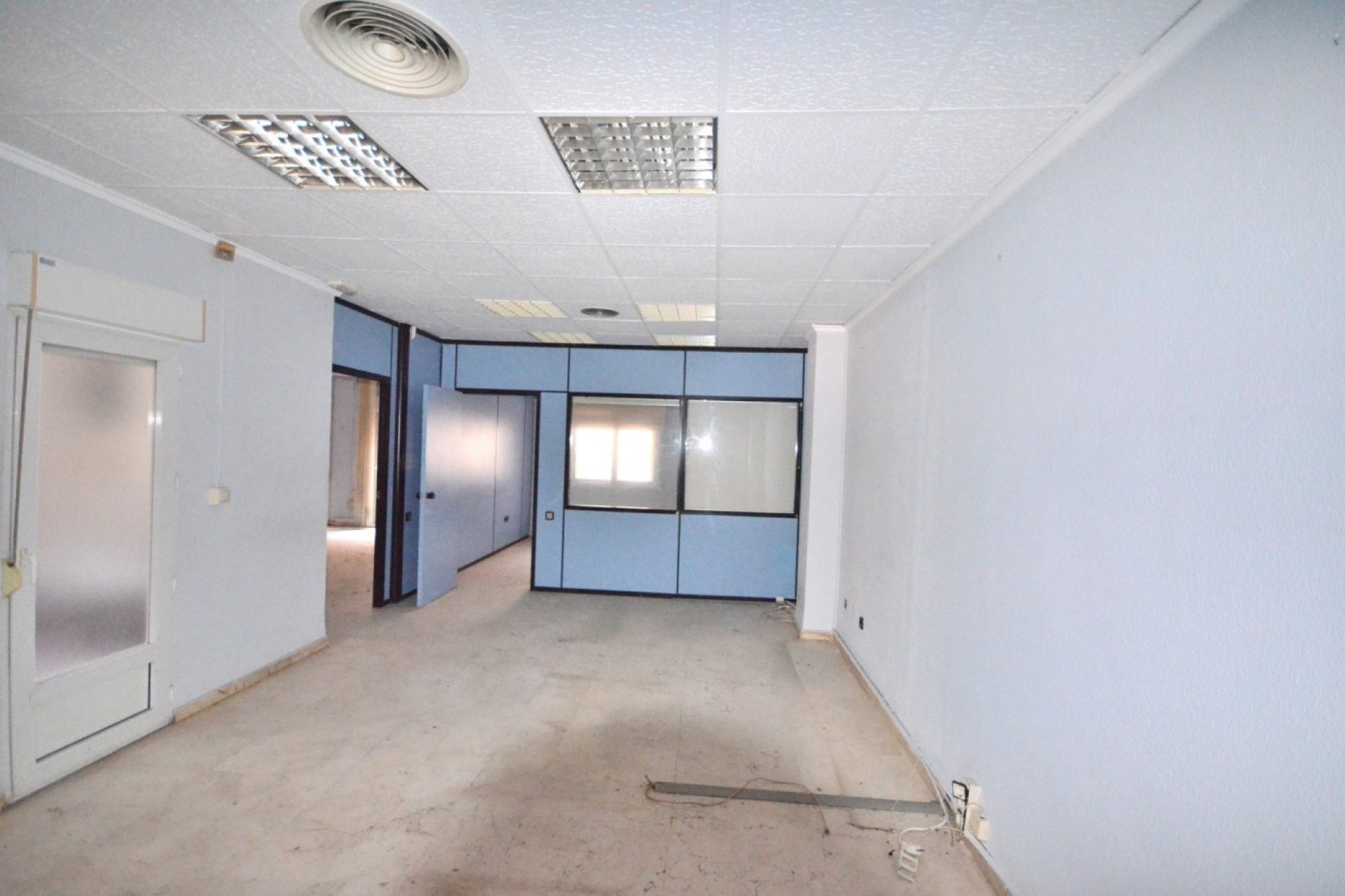 Resale - Local comercial - Torrevieja - Centro