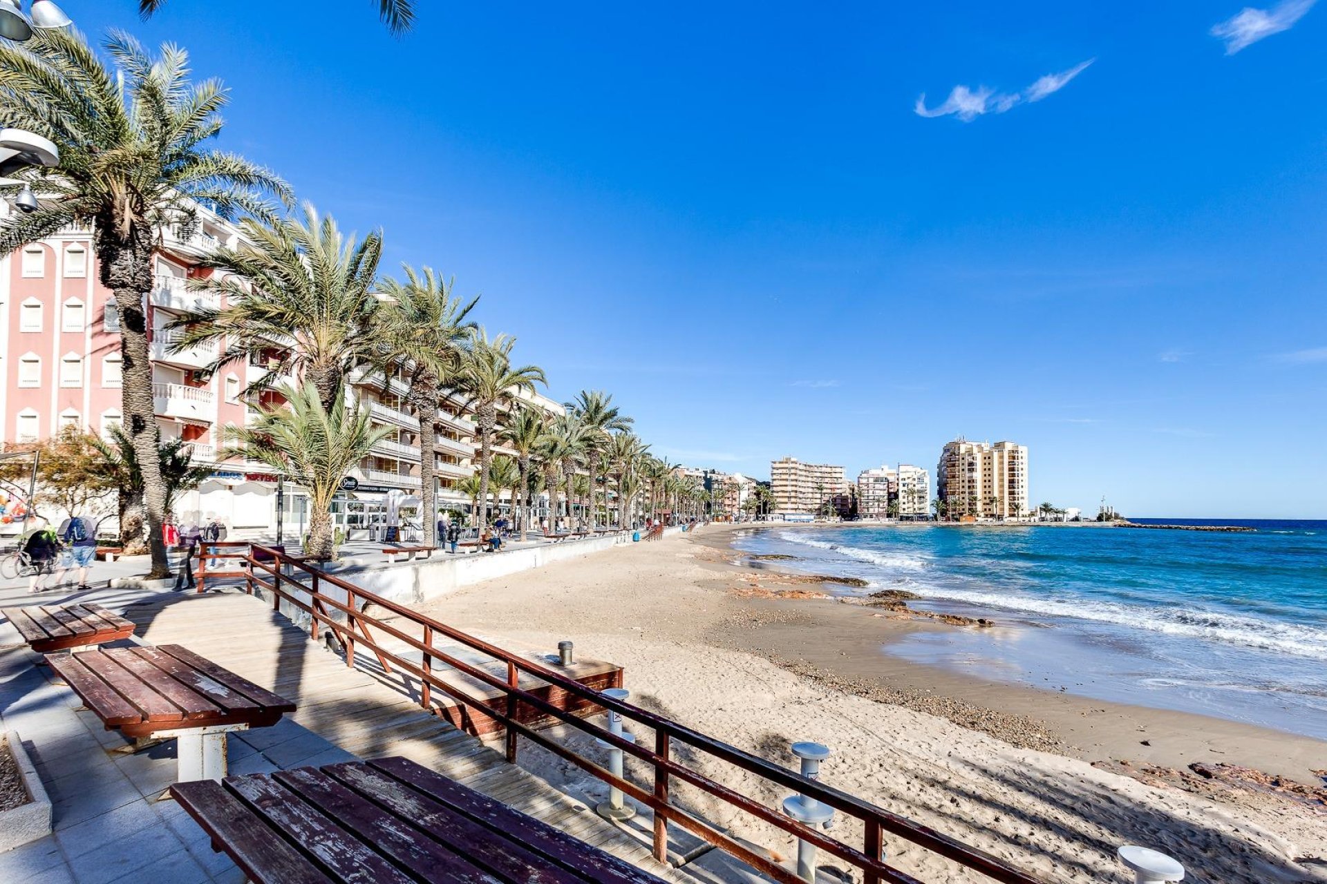 Resale - Local comercial - Torrevieja - Estacion de autobuses