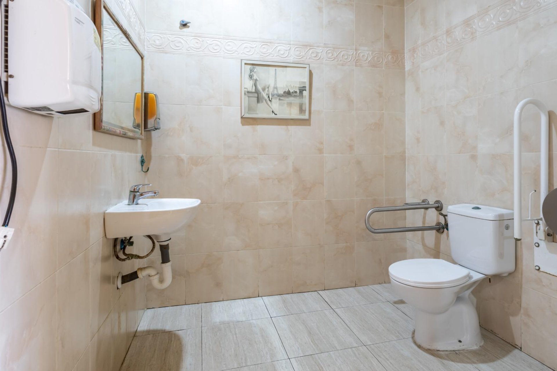 Resale - Local comercial - Torrevieja - Estacion de autobuses