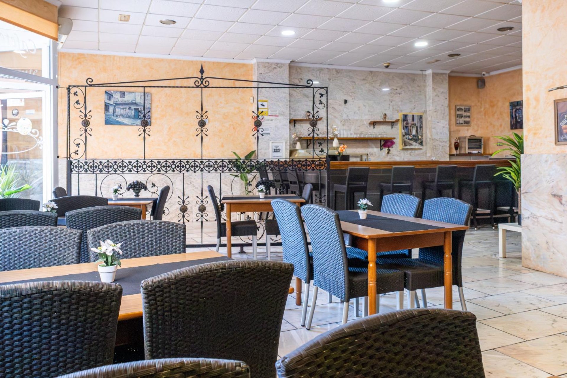 Resale - Local comercial - Torrevieja - Estacion de autobuses