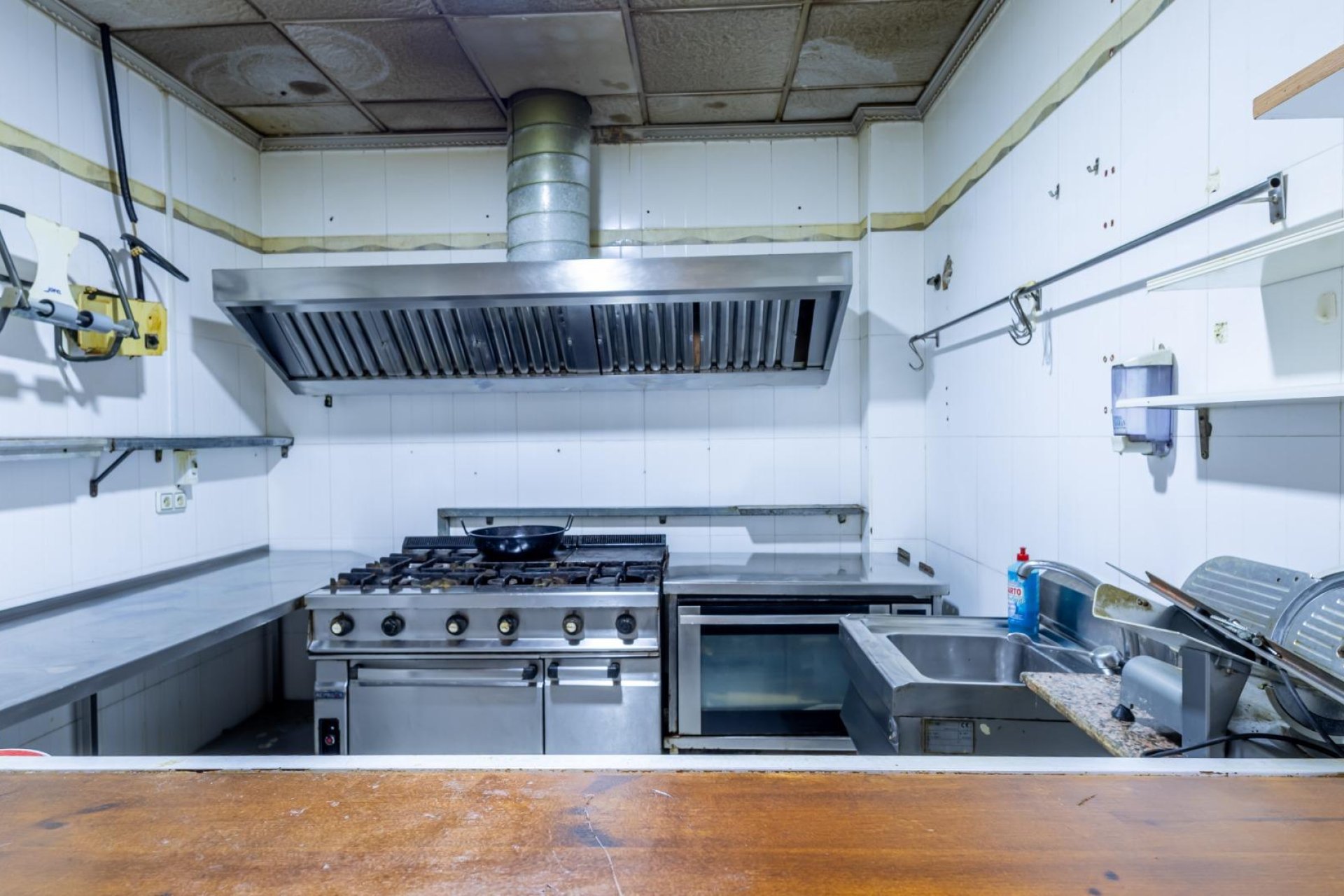 Resale - Local comercial - Torrevieja - Estacion de autobuses